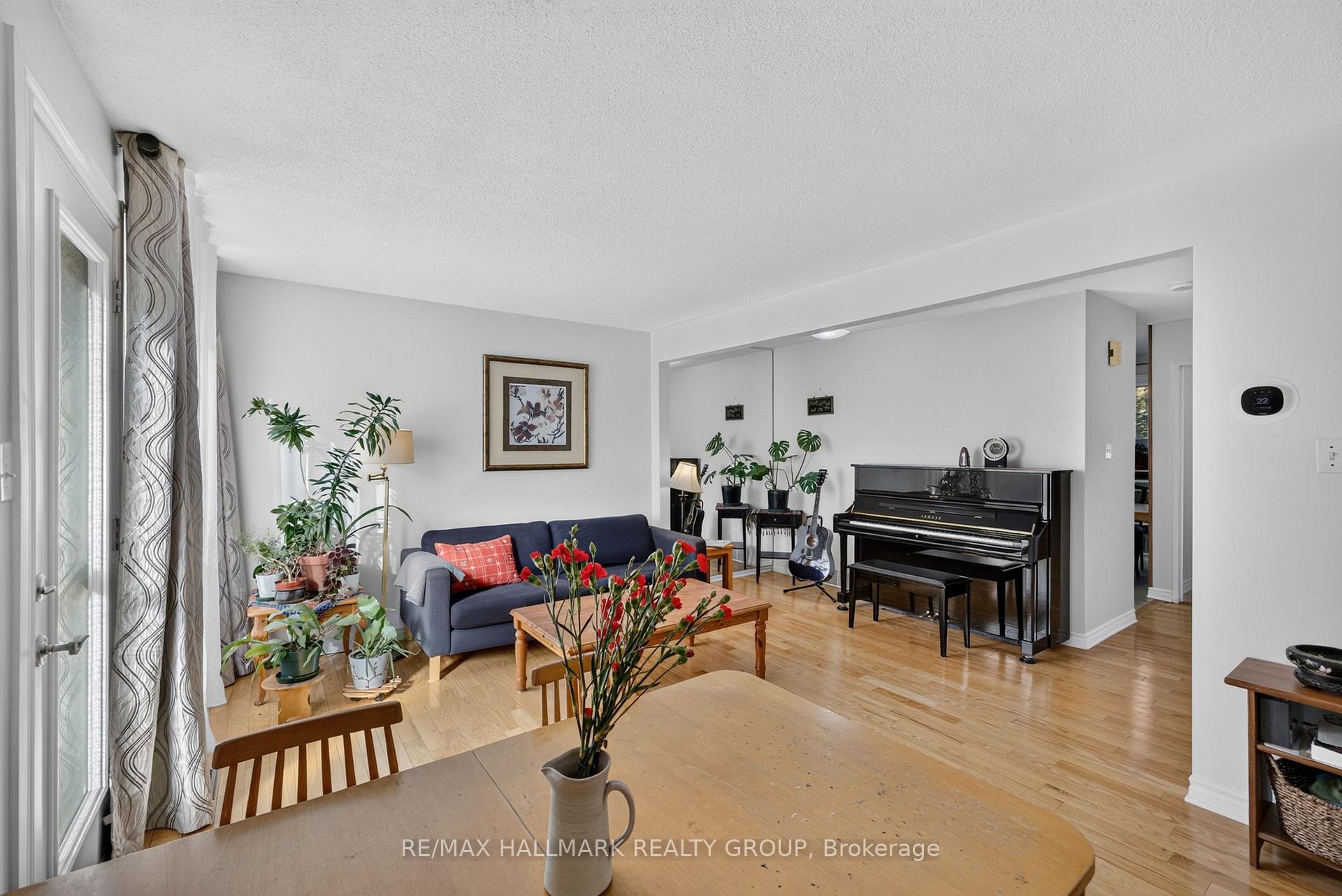 Photo 14 of 163 McClintock Way, Ottawa, Kanata - Katimavik — HOMEH