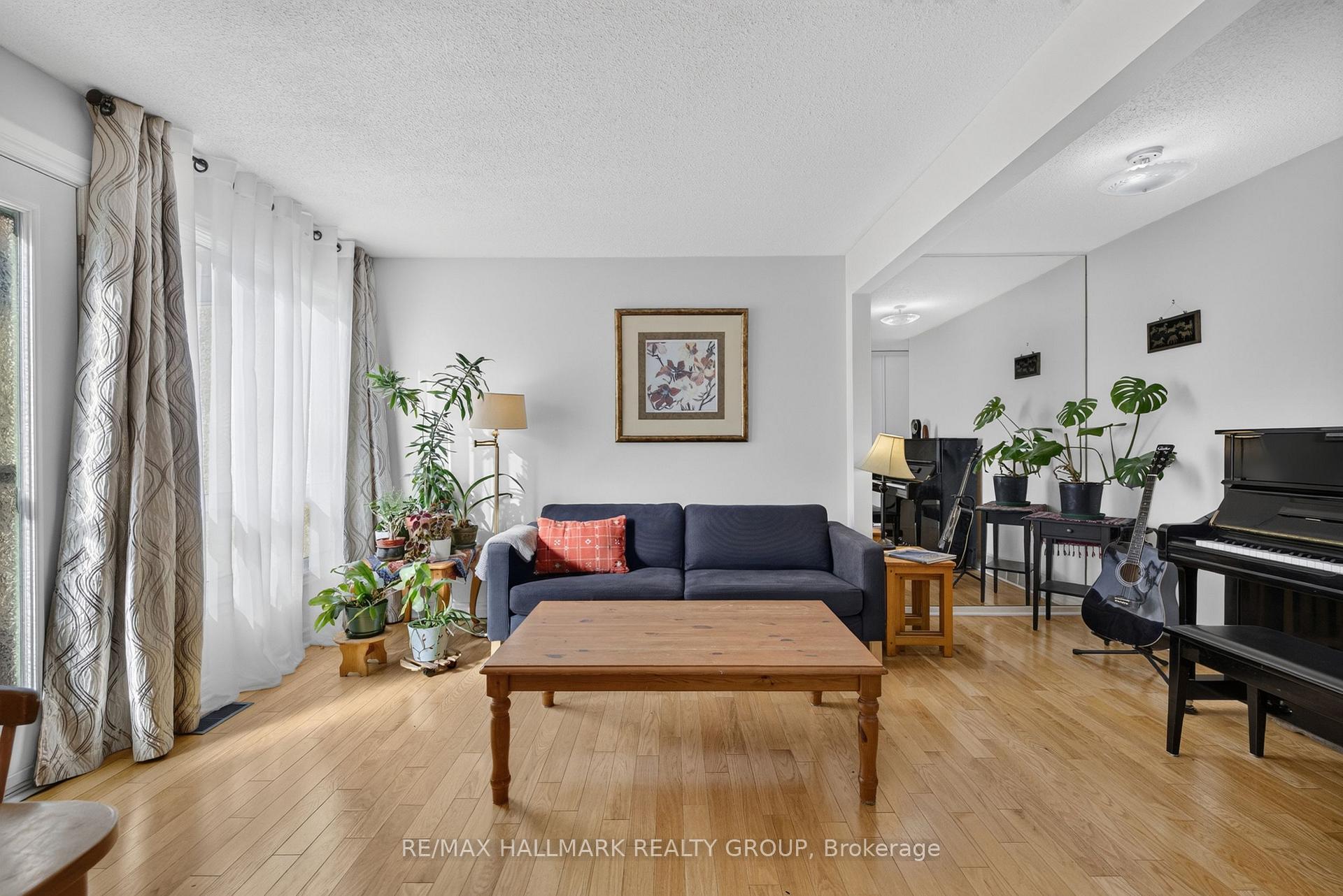 Photo 15 of 163 McClintock Way, Ottawa, Kanata - Katimavik — HOMEH