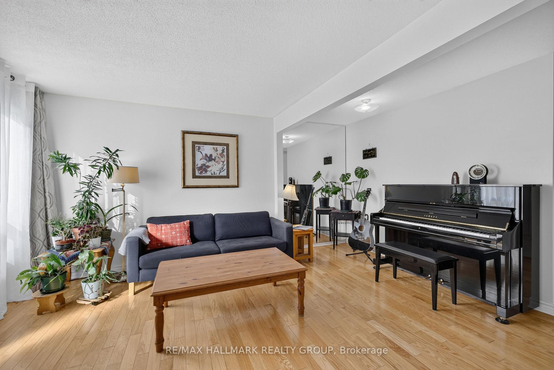 Photo 16 of 163 McClintock Way, Ottawa, Kanata - Katimavik — HOMEH