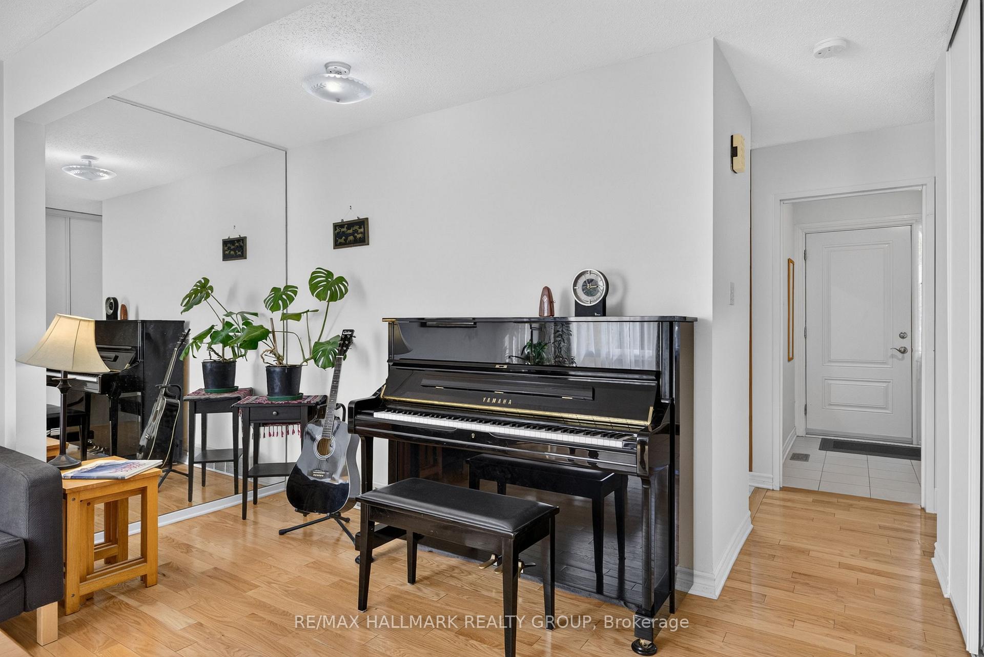 Photo 18 of 163 McClintock Way, Ottawa, Kanata - Katimavik — HOMEH