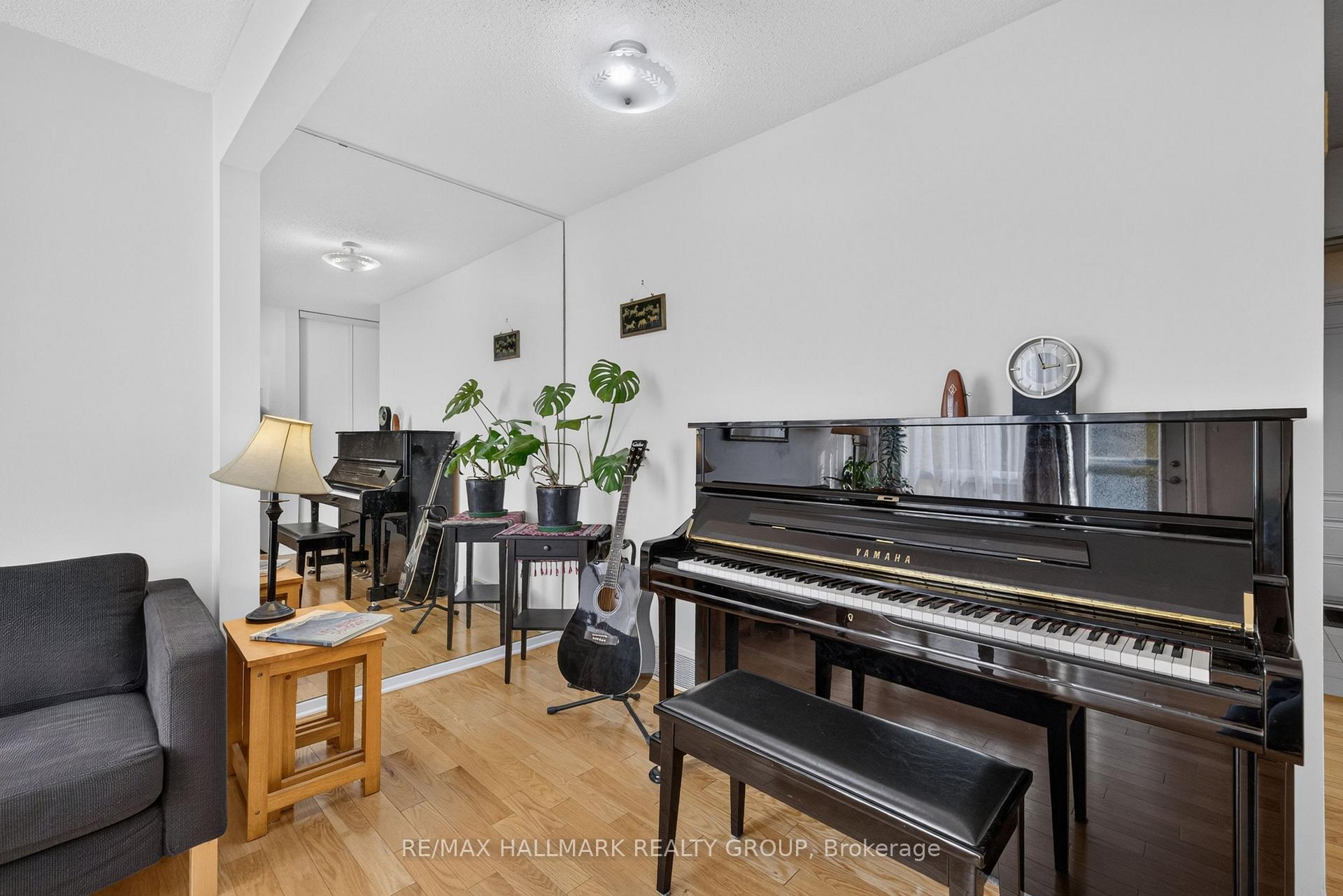 Photo 19 of 163 McClintock Way, Ottawa, Kanata - Katimavik — HOMEH