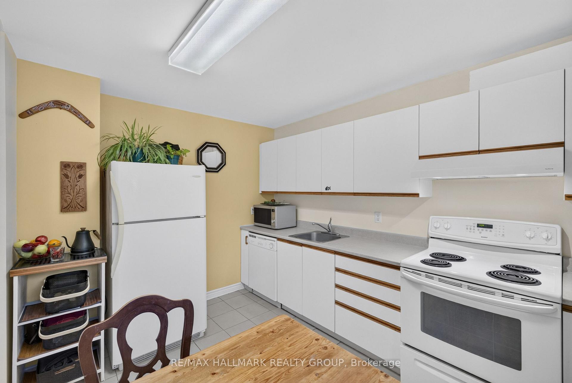 Photo 23 of 163 McClintock Way, Ottawa, Kanata - Katimavik — HOMEH