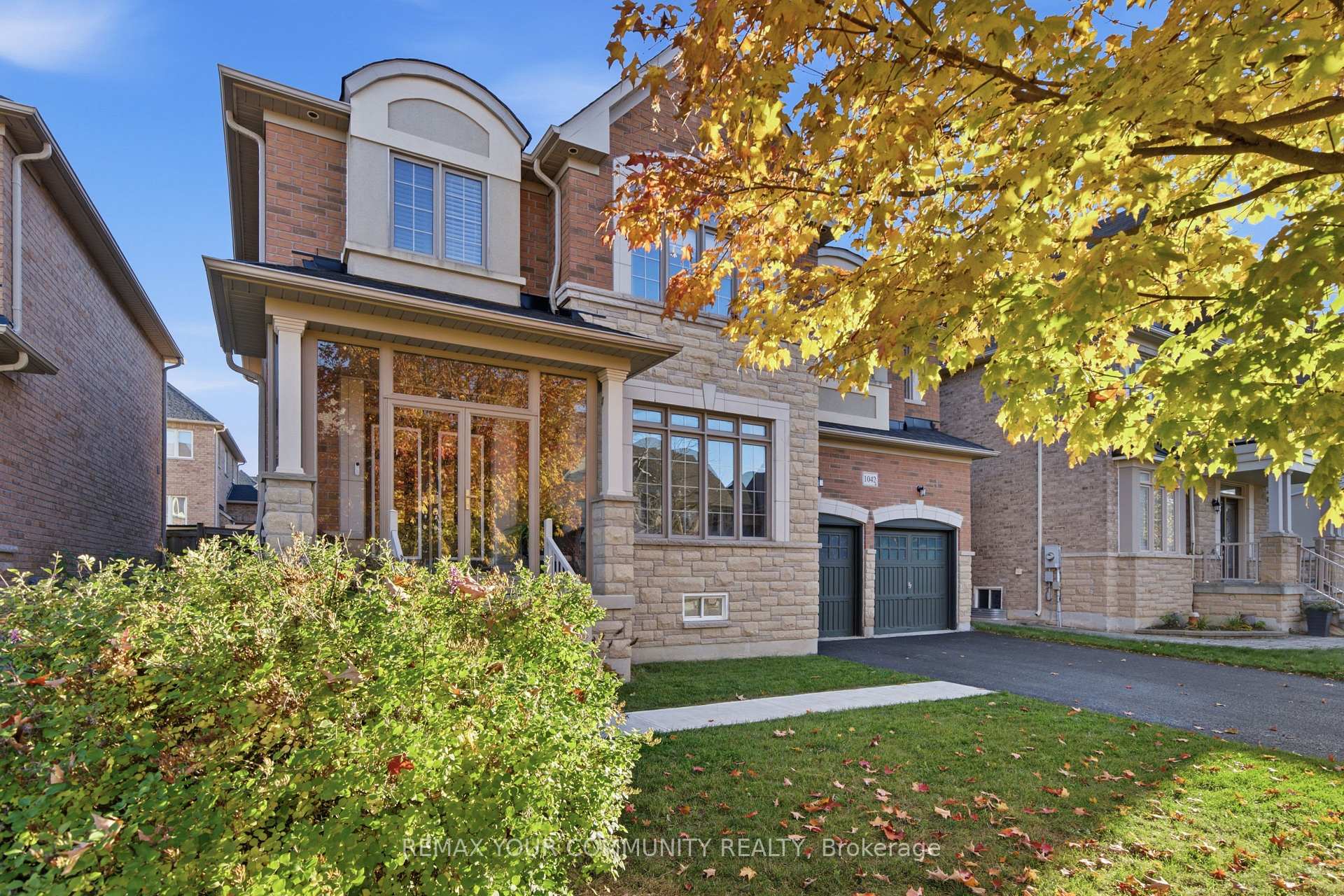 Photo 5 of 1042 Wilbur Pipher Circle, Newmarket, Stonehaven-Wyndham — HOMEH