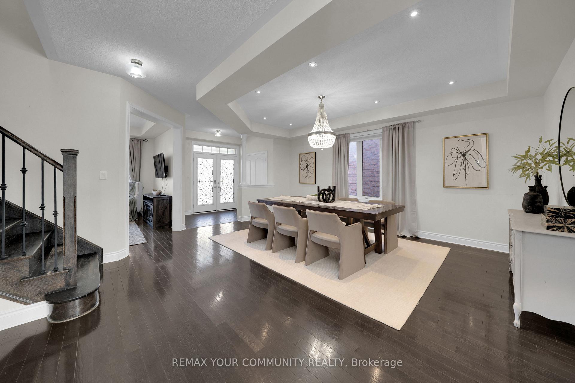 Photo 10 of 1042 Wilbur Pipher Circle, Newmarket, Stonehaven-Wyndham — HOMEH