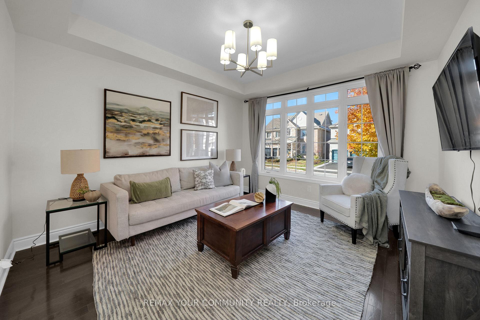 Photo 11 of 1042 Wilbur Pipher Circle, Newmarket, Stonehaven-Wyndham — HOMEH