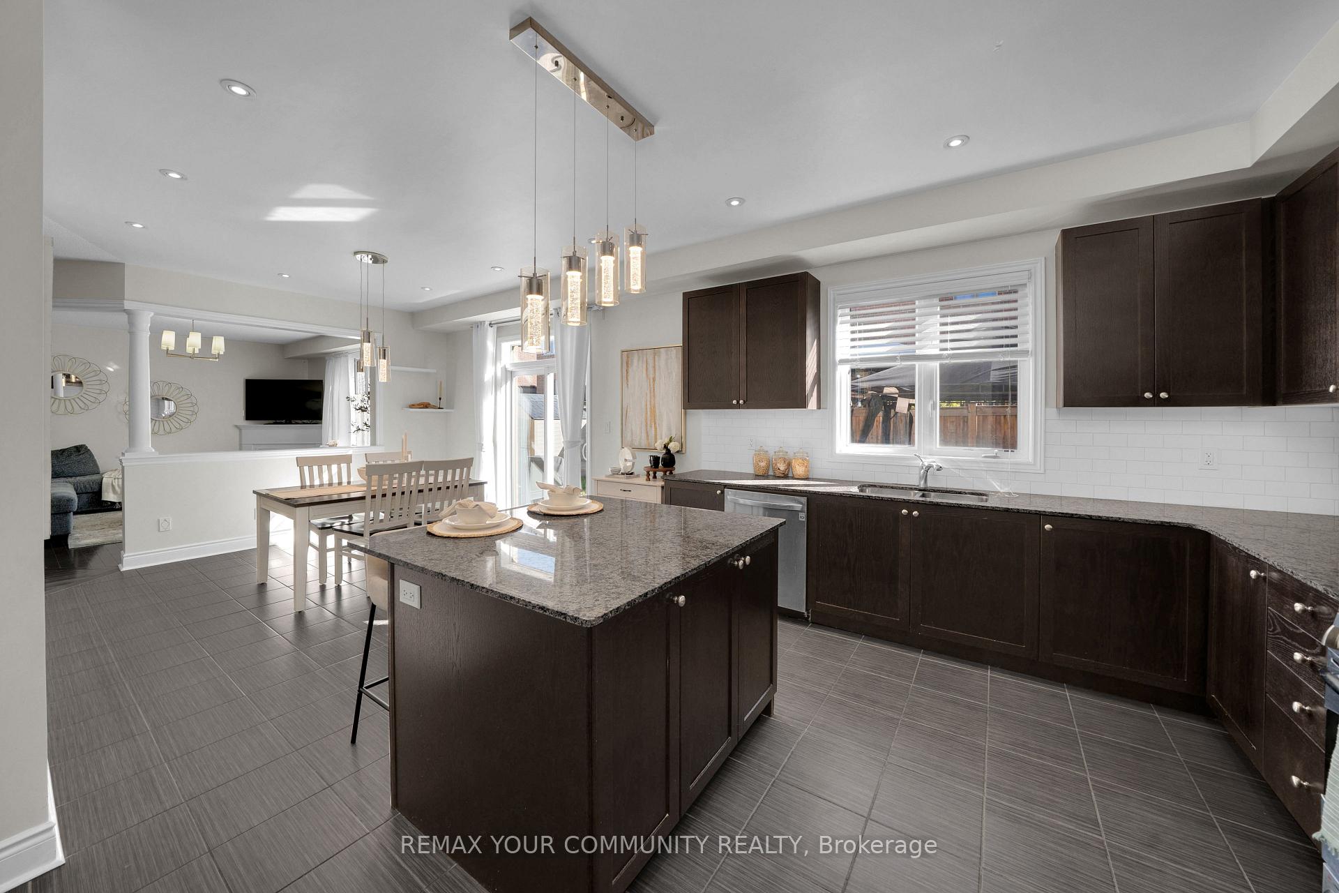 Photo 17 of 1042 Wilbur Pipher Circle, Newmarket, Stonehaven-Wyndham — HOMEH