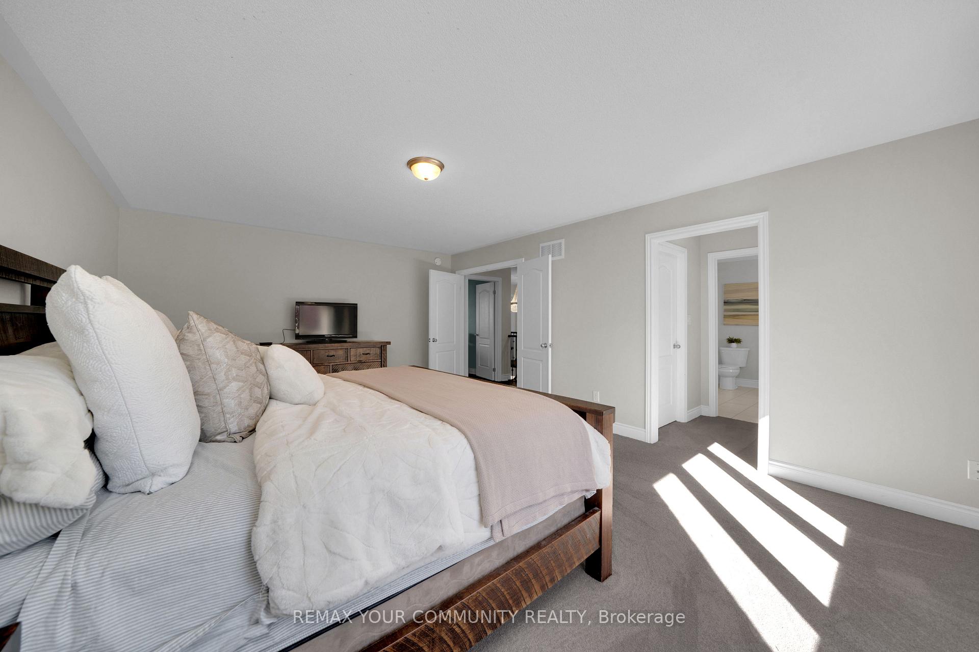 Photo 26 of 1042 Wilbur Pipher Circle, Newmarket, Stonehaven-Wyndham — HOMEH