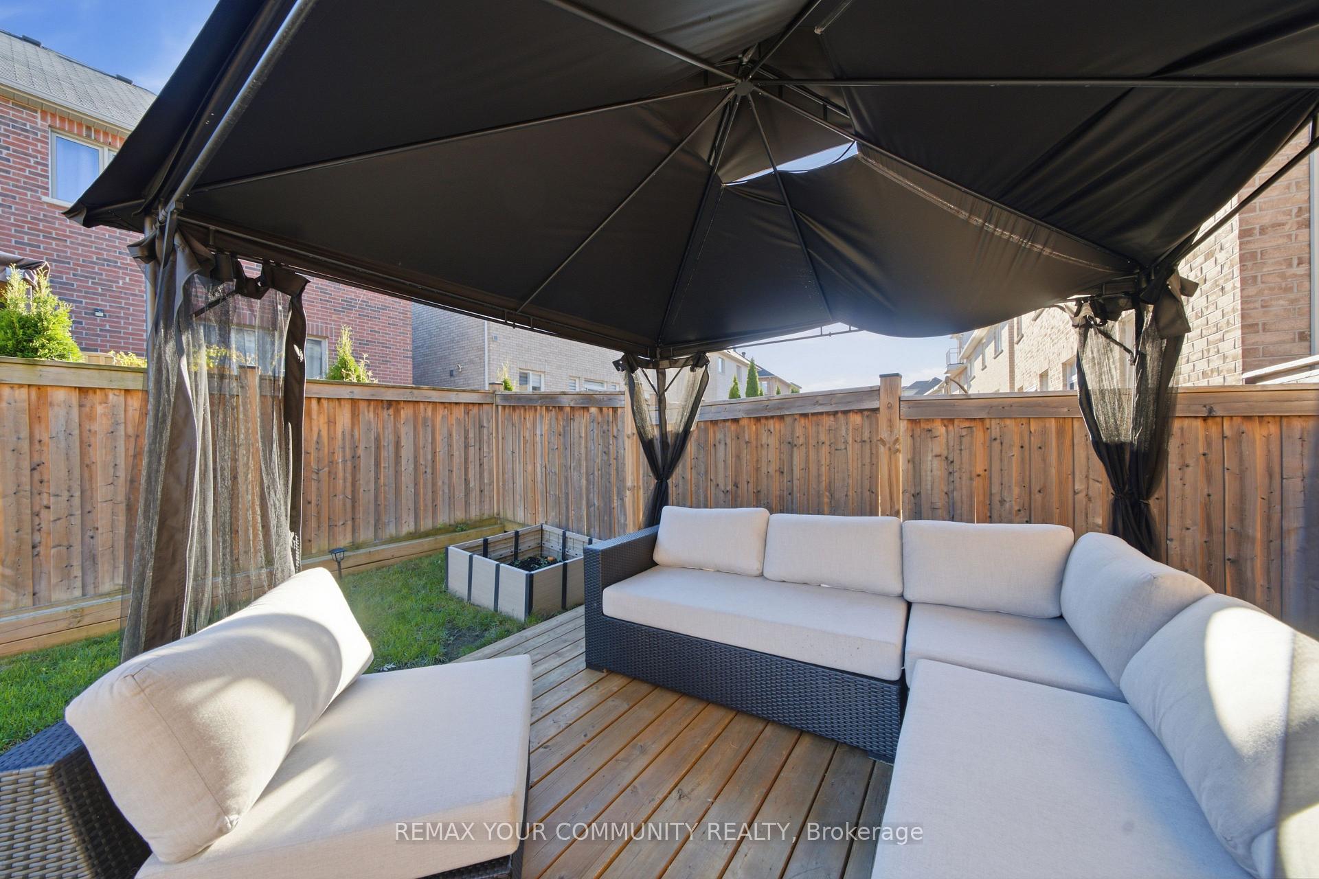 Photo 39 of 1042 Wilbur Pipher Circle, Newmarket, Stonehaven-Wyndham — HOMEH