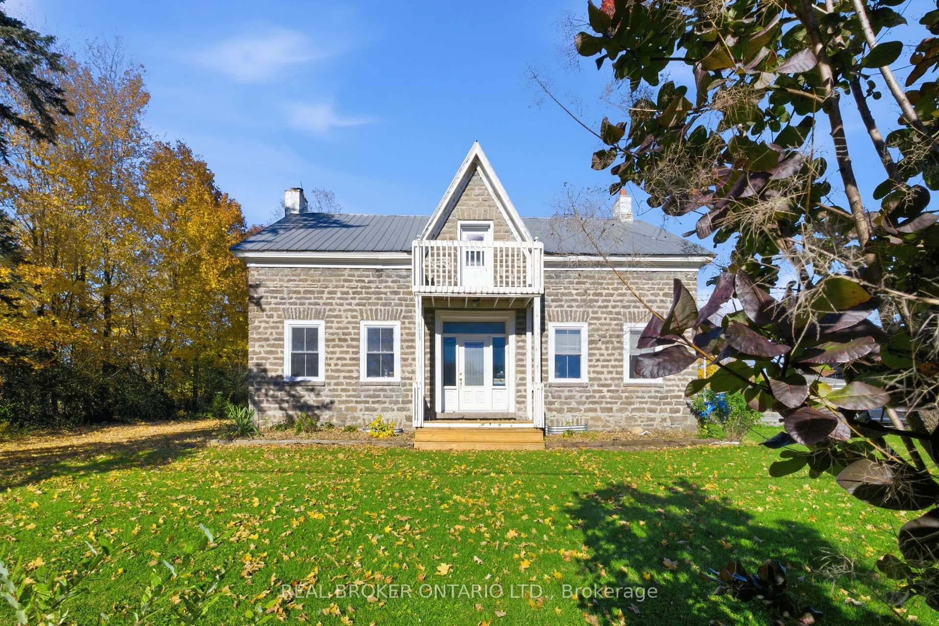 Front of 1701 County 18 Road