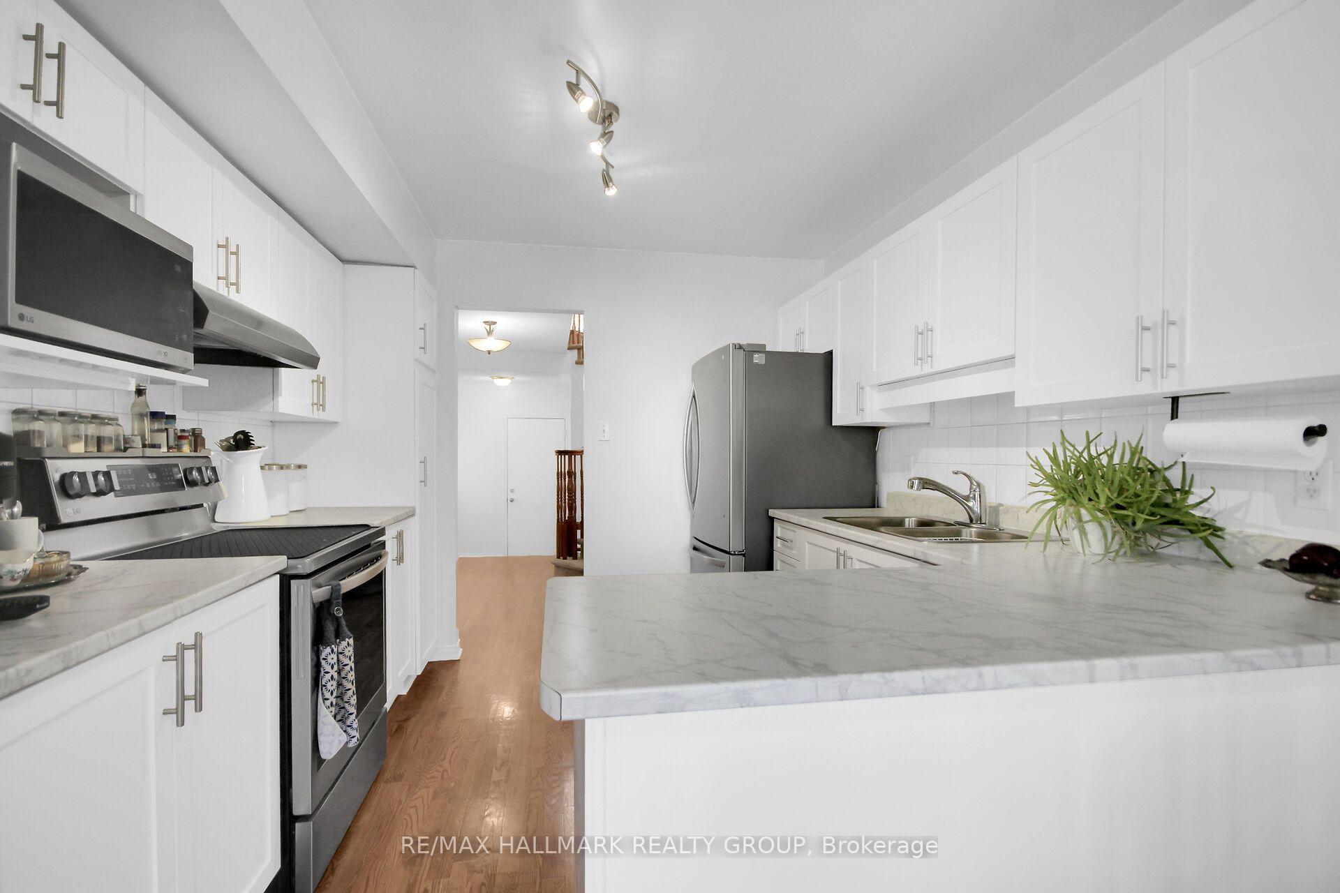 Photo 11 of 62 Sutcliffe Terrace, Ottawa, Barrhaven - Longfields — HOMEH
