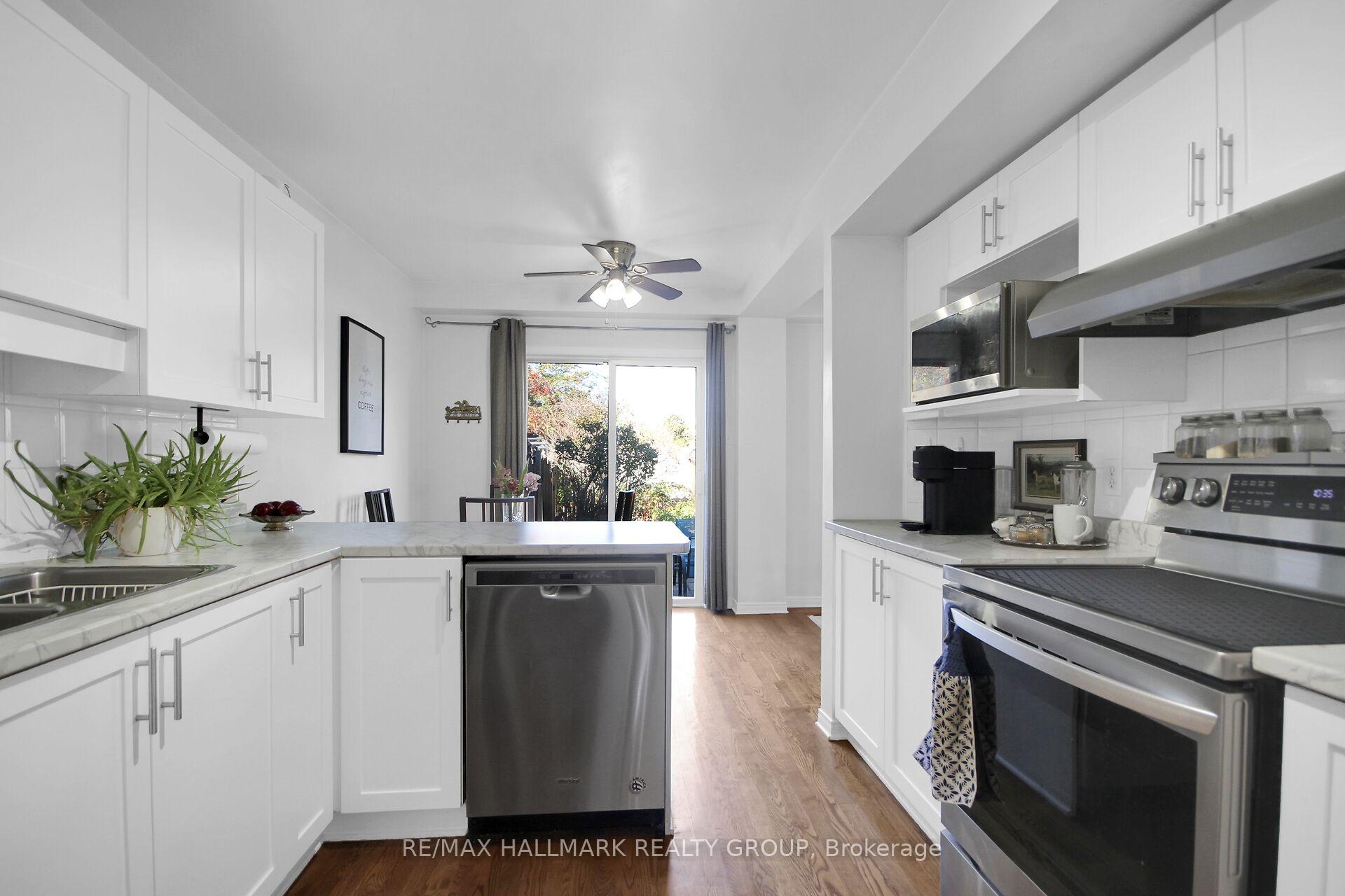 Photo 14 of 62 Sutcliffe Terrace, Ottawa, Barrhaven - Longfields — HOMEH