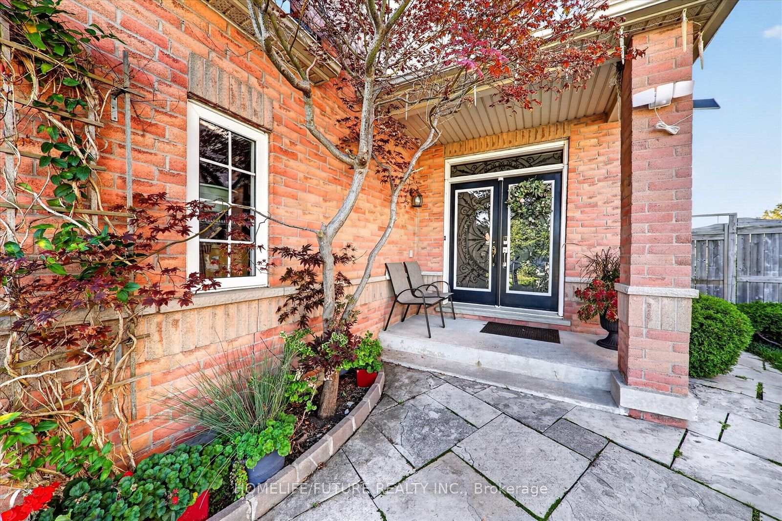 Photo 4 of 24 Medley Crescent, Markham, Milliken Mills East — HOMEH