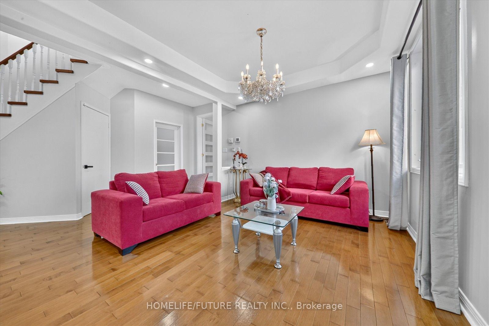 Photo 9 of 24 Medley Crescent, Markham, Milliken Mills East — HOMEH