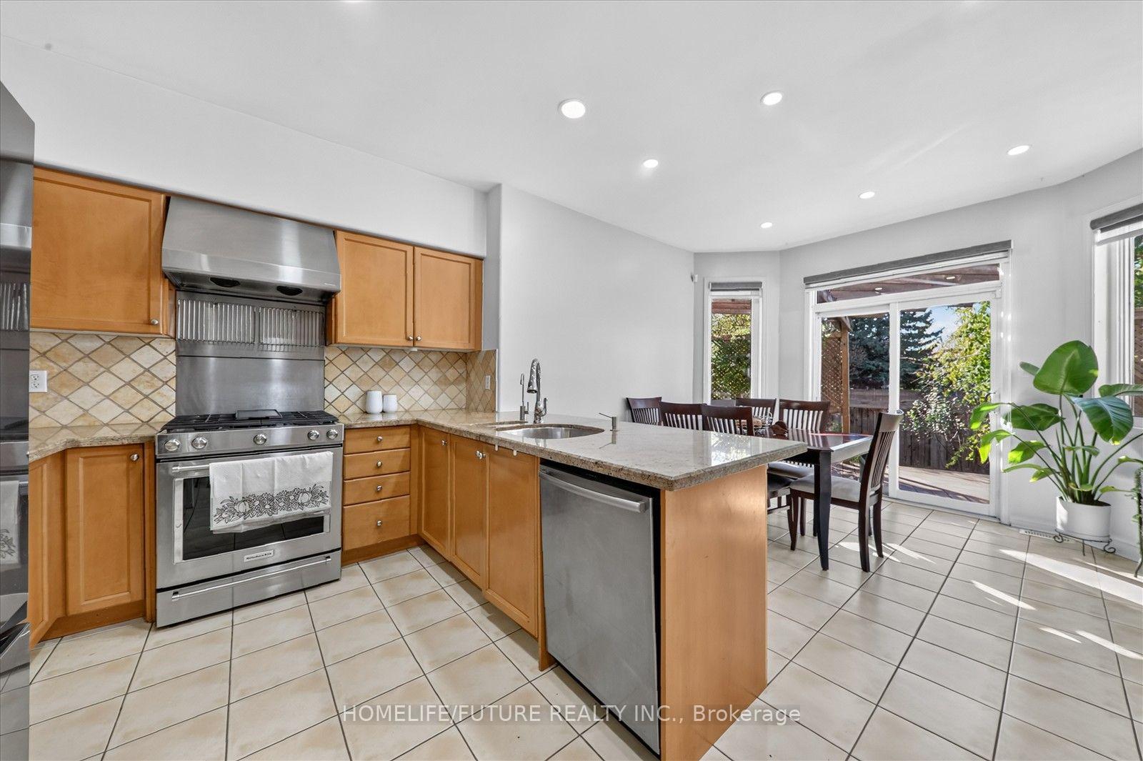 Photo 13 of 24 Medley Crescent, Markham, Milliken Mills East — HOMEH