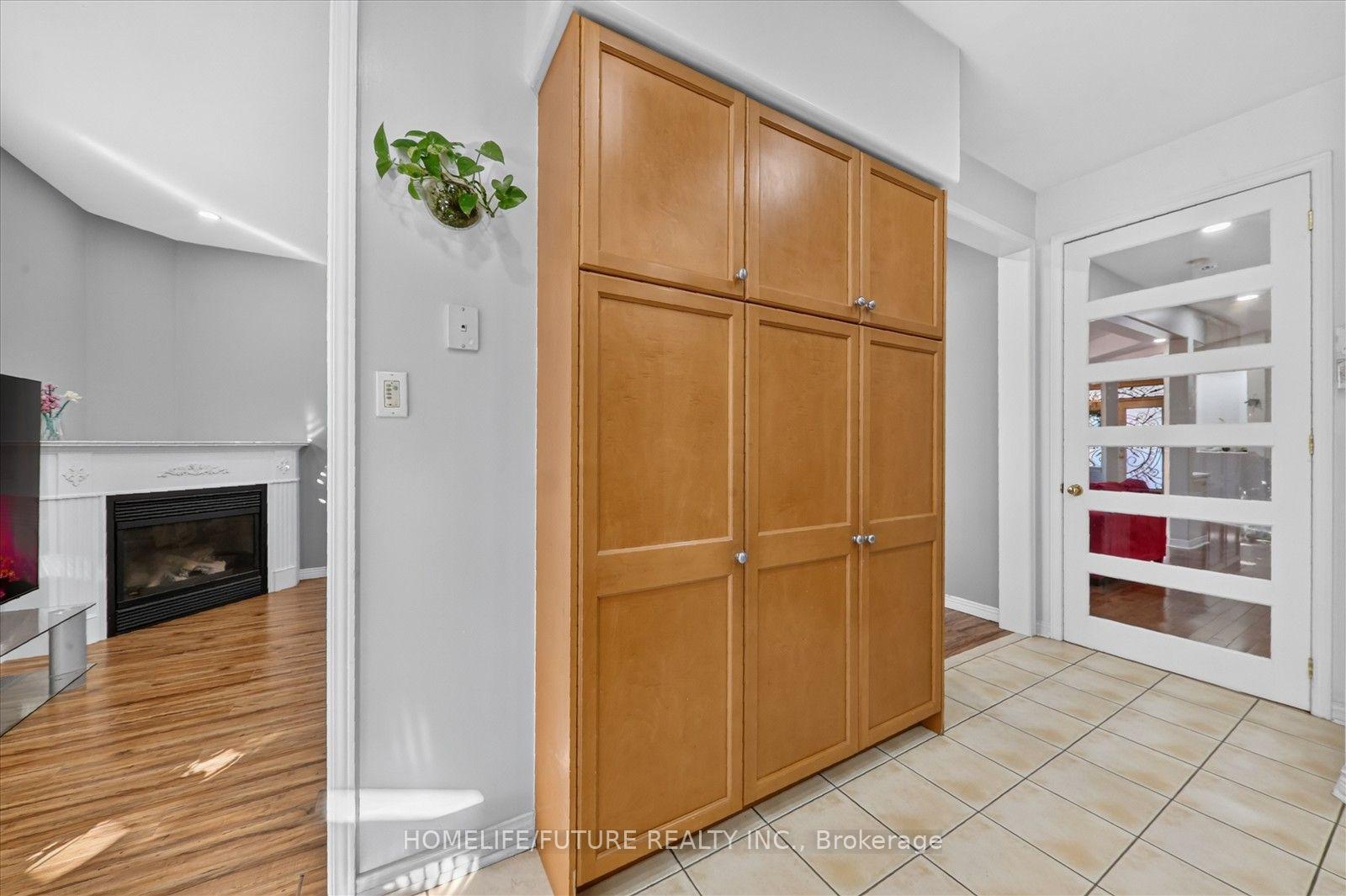 Photo 16 of 24 Medley Crescent, Markham, Milliken Mills East — HOMEH