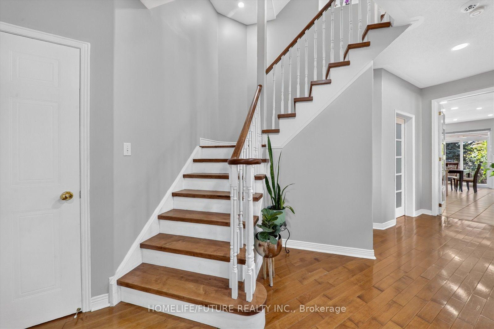 Photo 22 of 24 Medley Crescent, Markham, Milliken Mills East — HOMEH