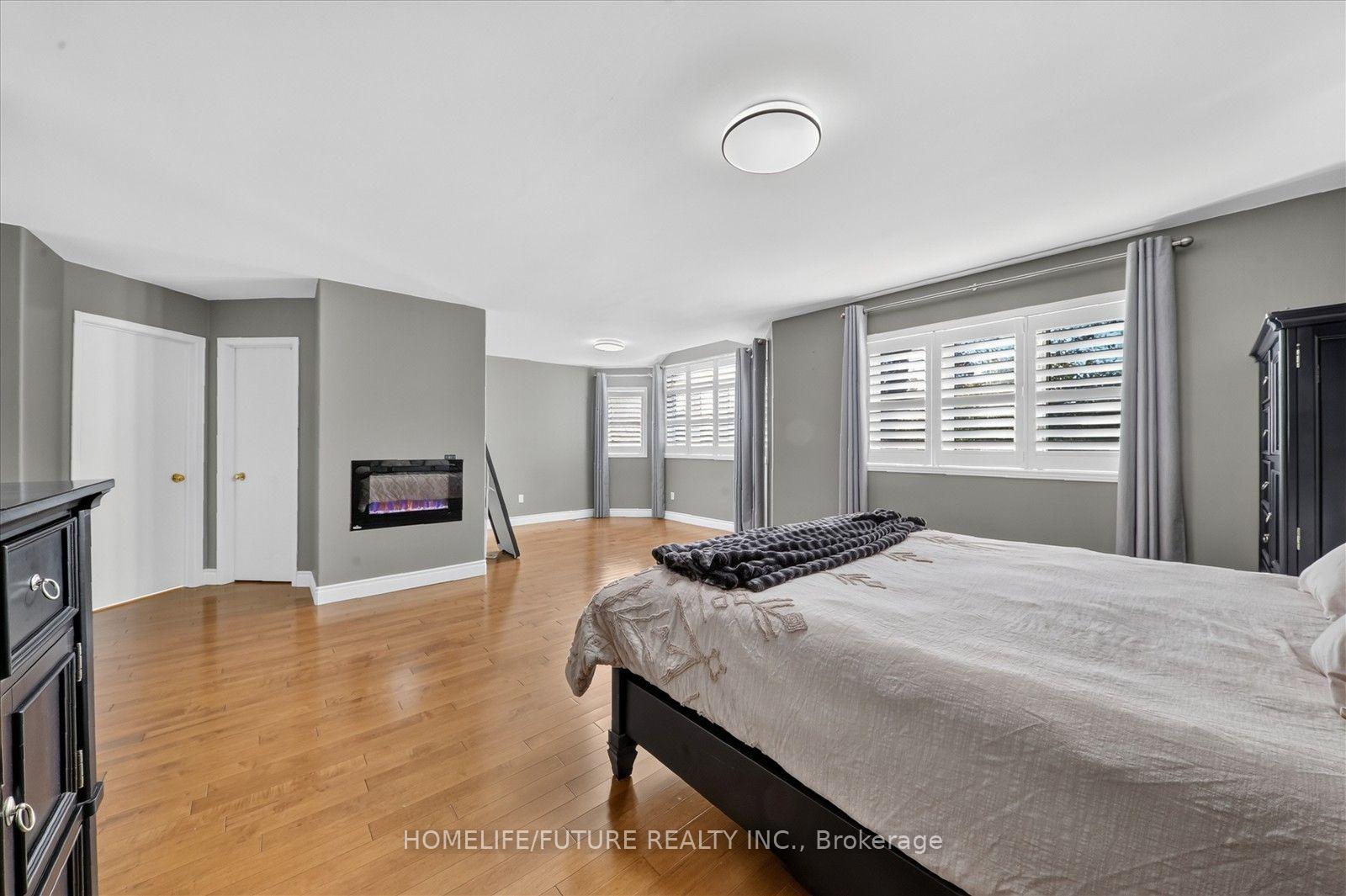 Photo 25 of 24 Medley Crescent, Markham, Milliken Mills East — HOMEH