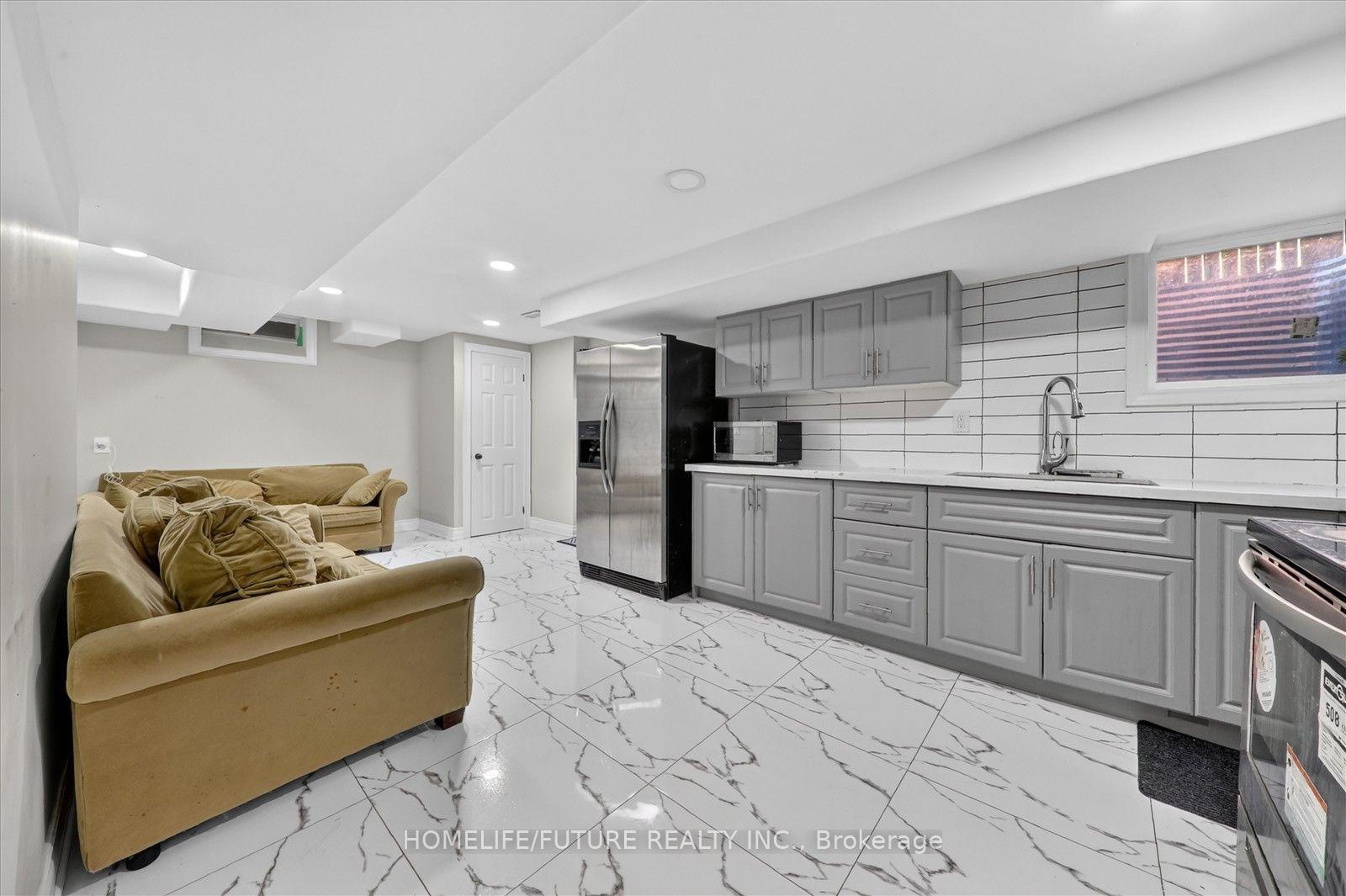 Photo 43 of 24 Medley Crescent, Markham, Milliken Mills East — HOMEH