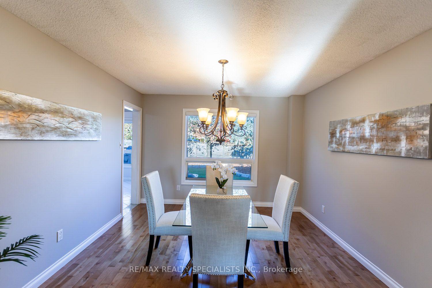 Photo 11 of 1 Burwash Court, Brampton, Heart Lake West — HOMEH