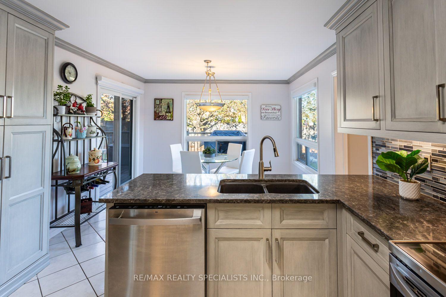 Photo 20 of 1 Burwash Court, Brampton, Heart Lake West — HOMEH