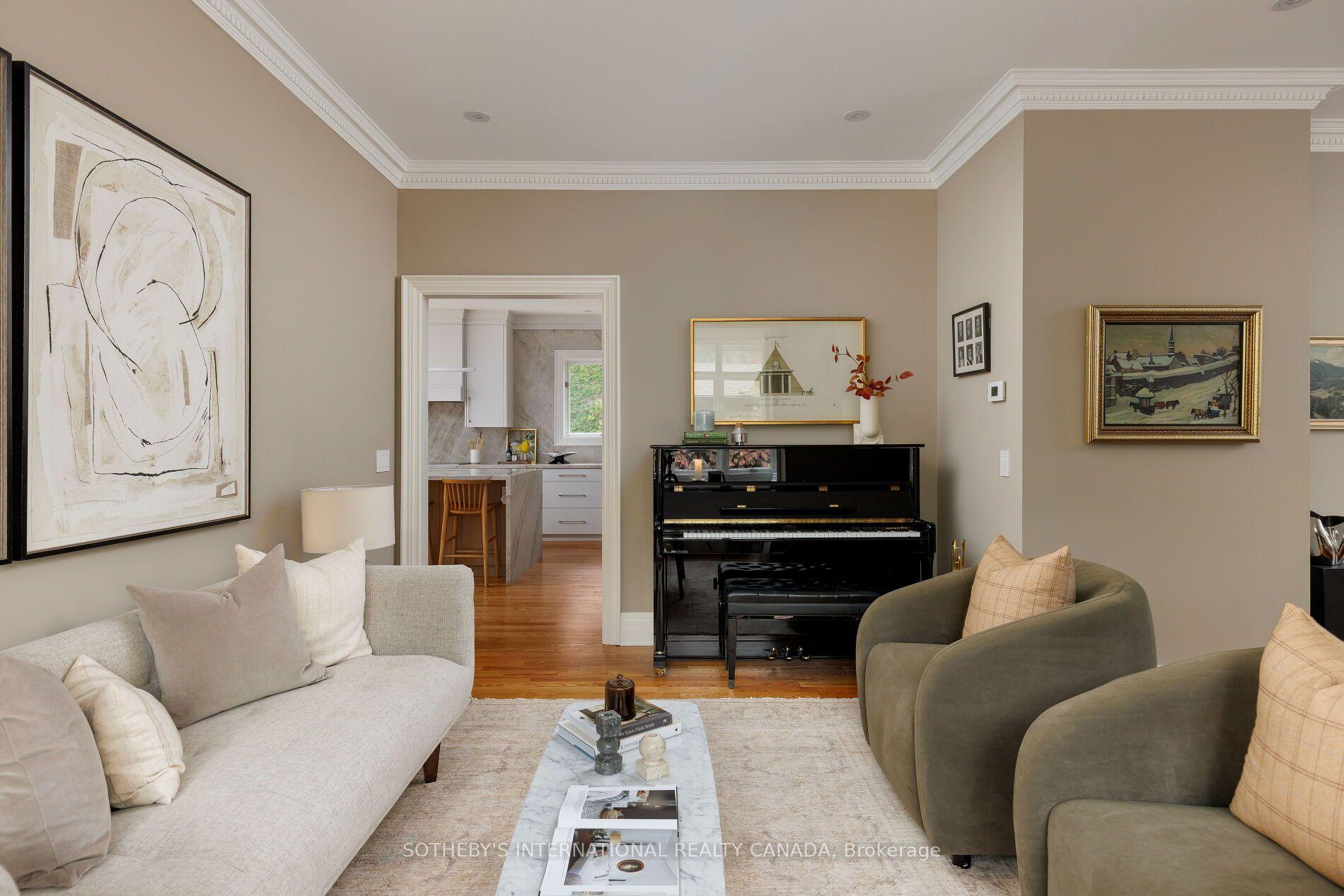 Photo 5 of 1 Nina Street, Toronto, Casa Loma — HOMEH