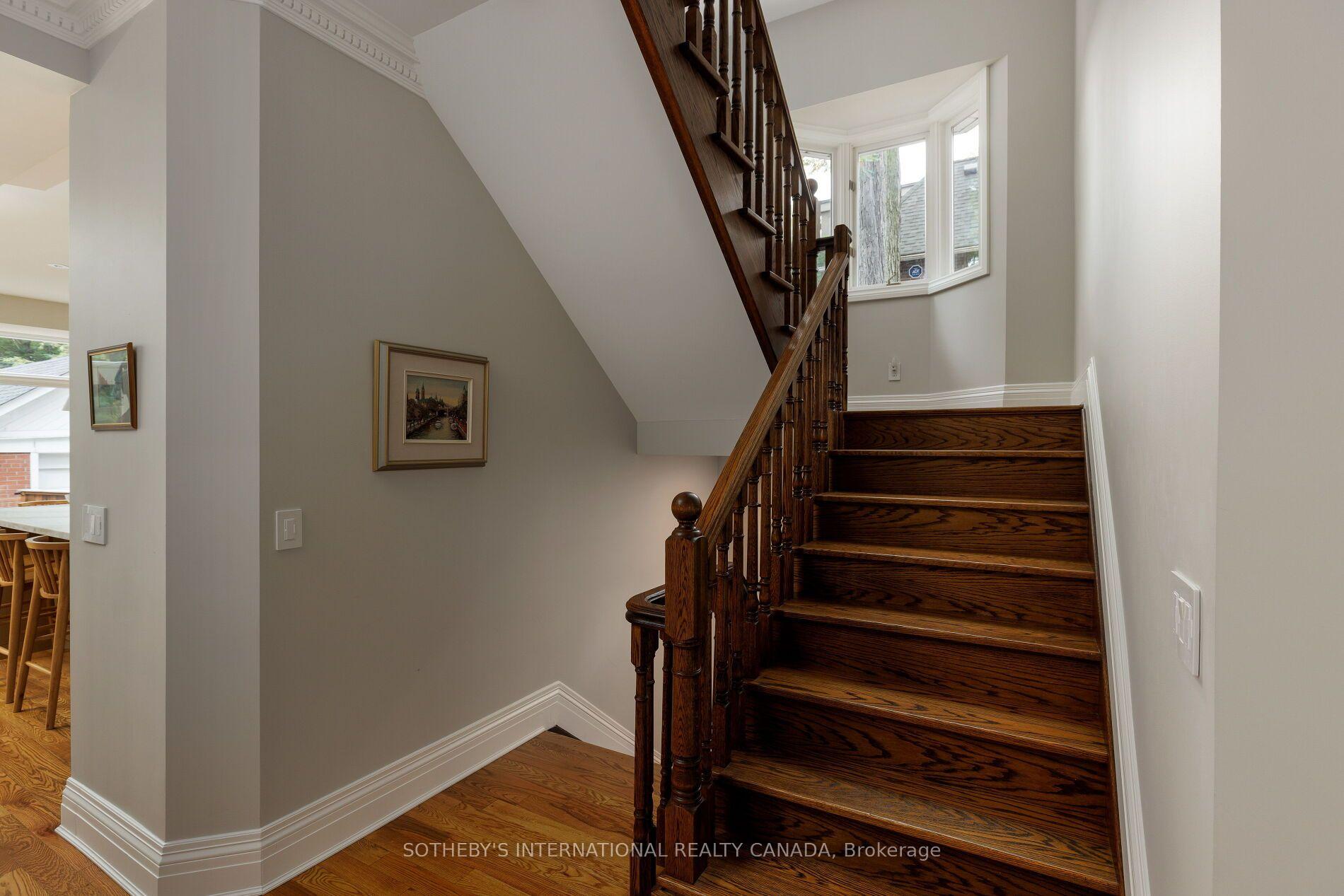 Photo 13 of 1 Nina Street, Toronto, Casa Loma — HOMEH