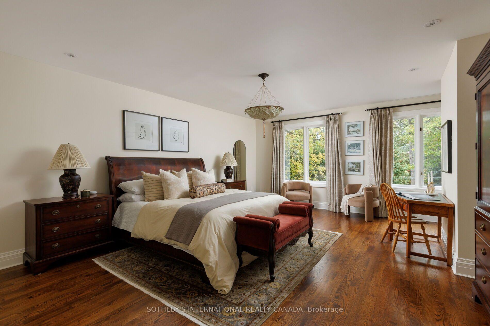 Photo 14 of 1 Nina Street, Toronto, Casa Loma — HOMEH