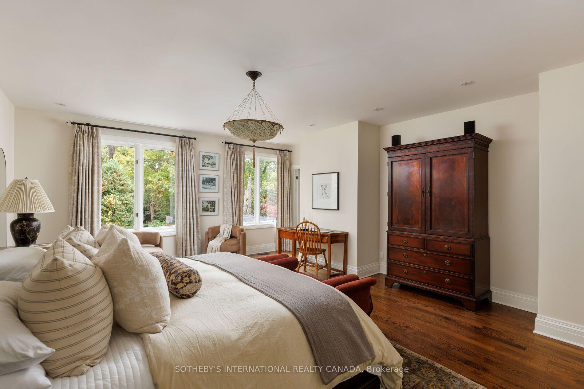 Photo 15 of 1 Nina Street, Toronto, Casa Loma — HOMEH