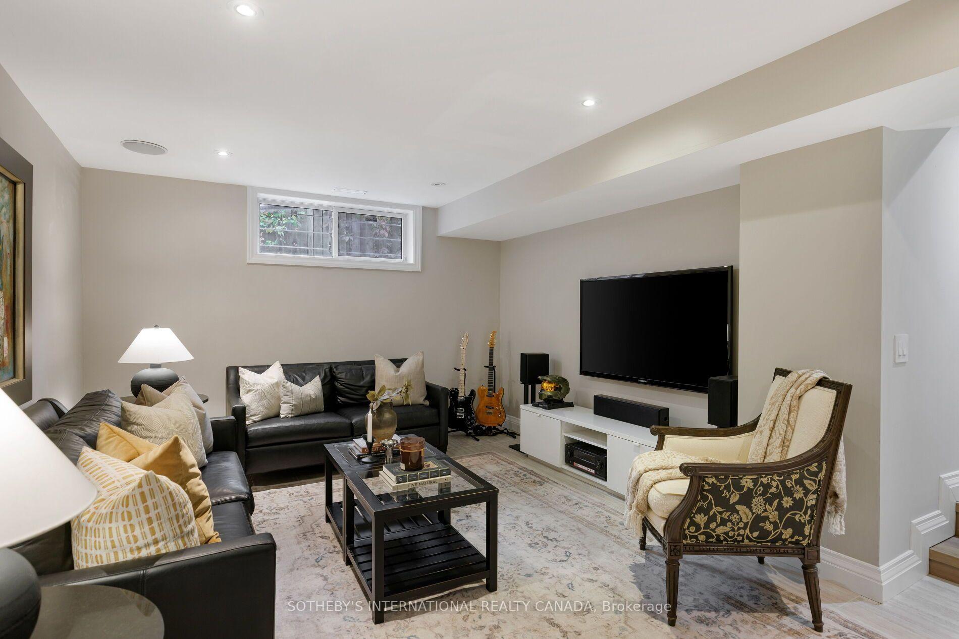 Photo 28 of 1 Nina Street, Toronto, Casa Loma — HOMEH