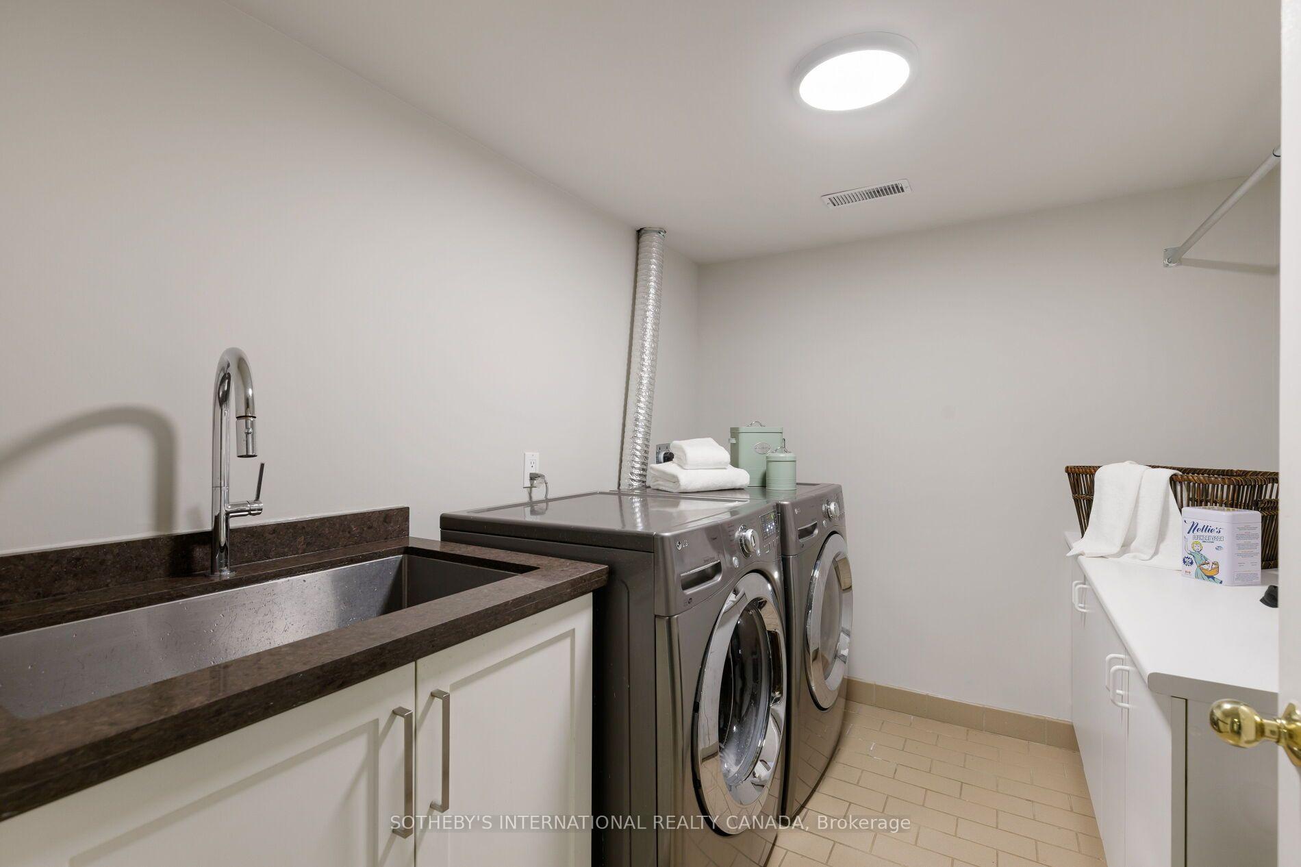 Photo 32 of 1 Nina Street, Toronto, Casa Loma — HOMEH