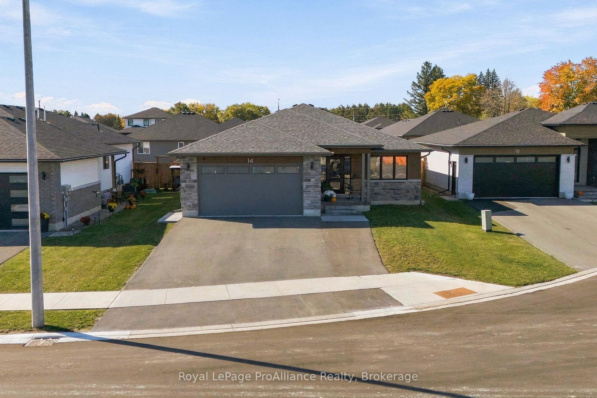 Photo 4 of 14 Horton Court, Belleville, Belleville Ward — HOMEH