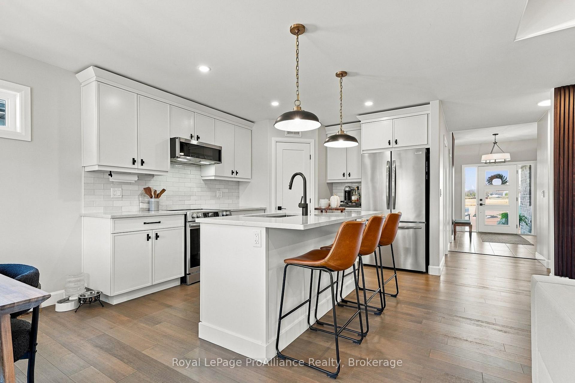 Photo 10 of 14 Horton Court, Belleville, Belleville Ward — HOMEH