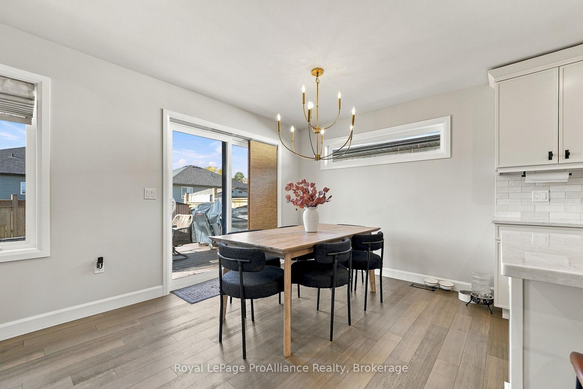 Photo 16 of 14 Horton Court, Belleville, Belleville Ward — HOMEH