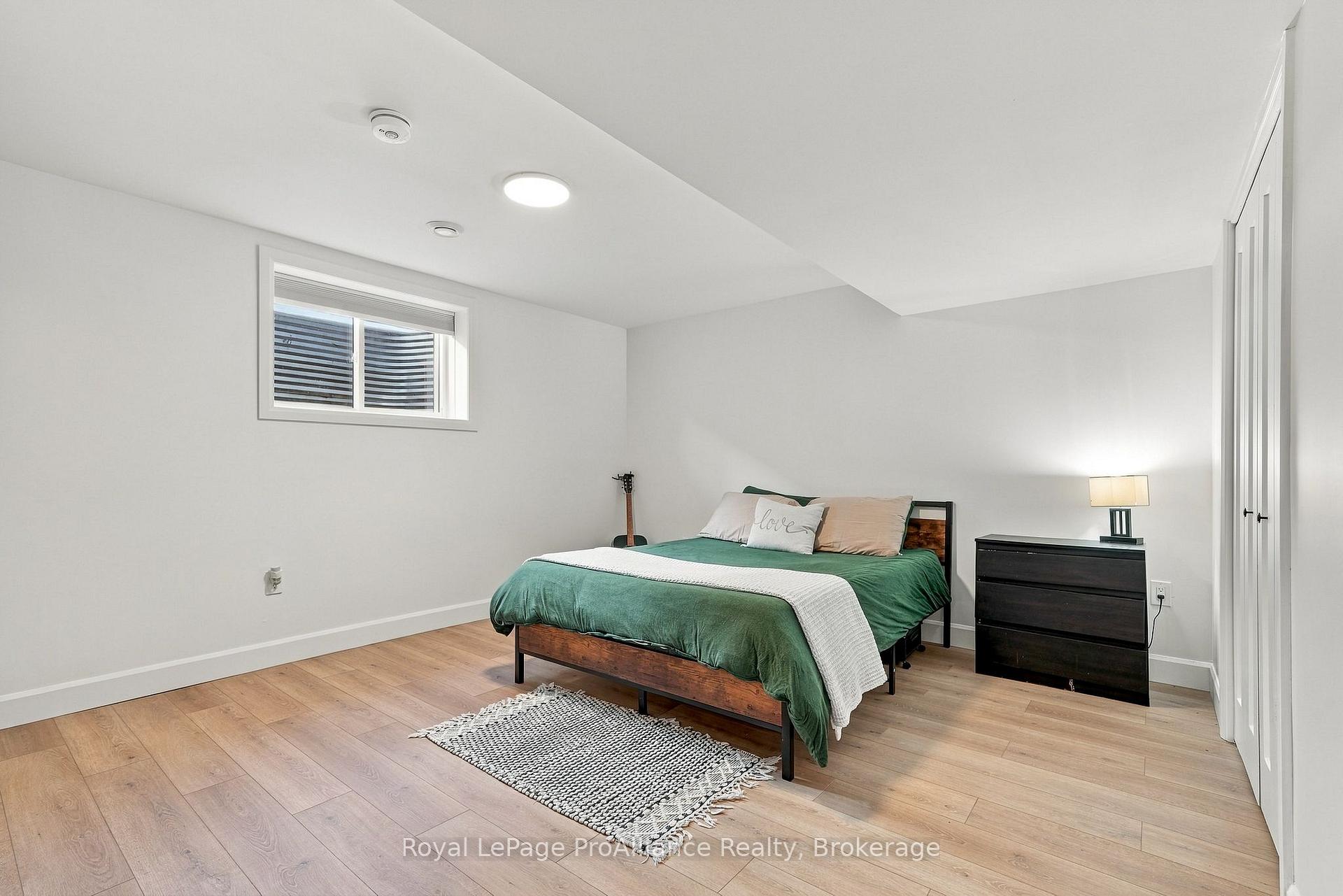 Photo 34 of 14 Horton Court, Belleville, Belleville Ward — HOMEH