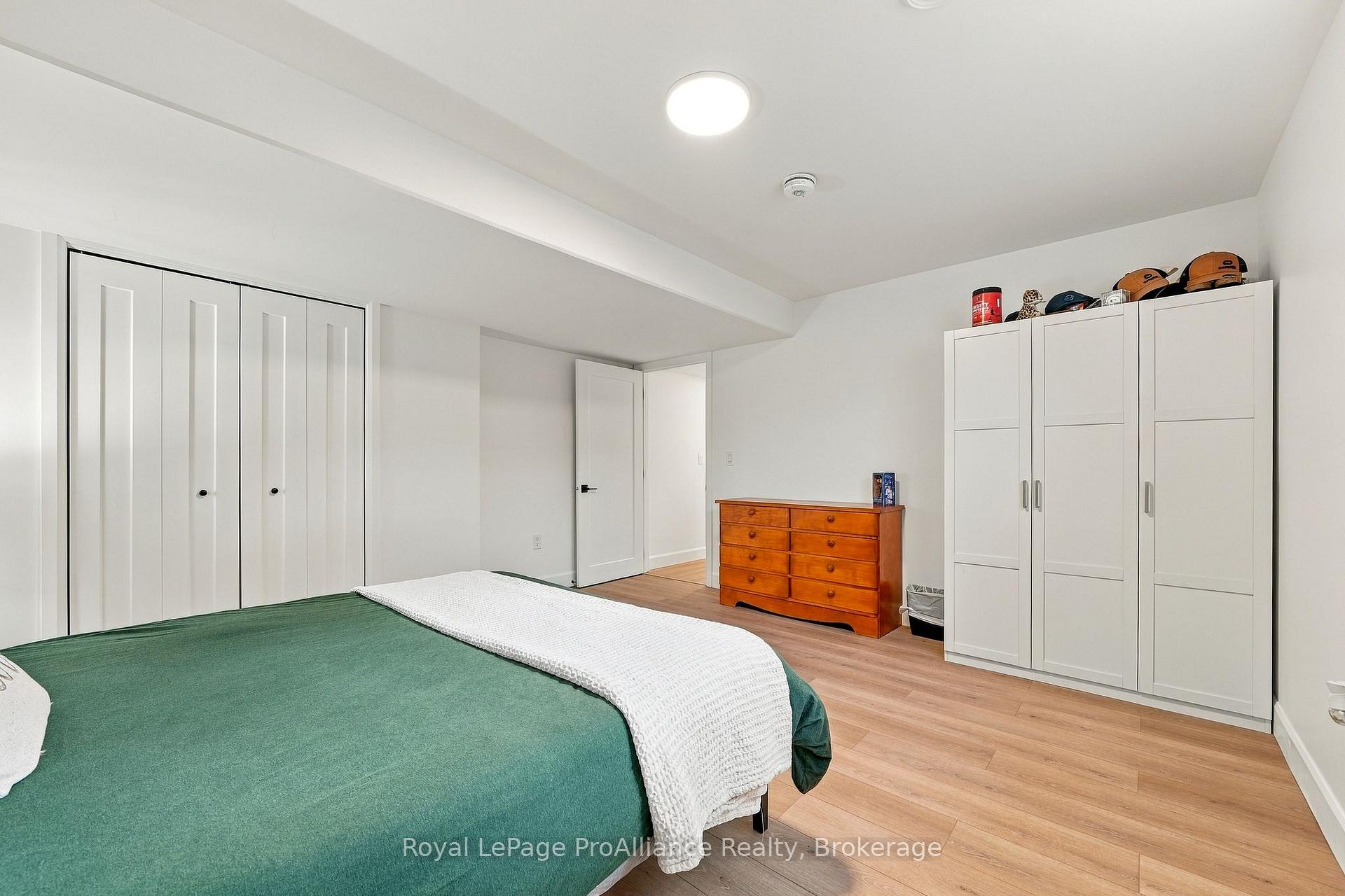 Photo 35 of 14 Horton Court, Belleville, Belleville Ward — HOMEH