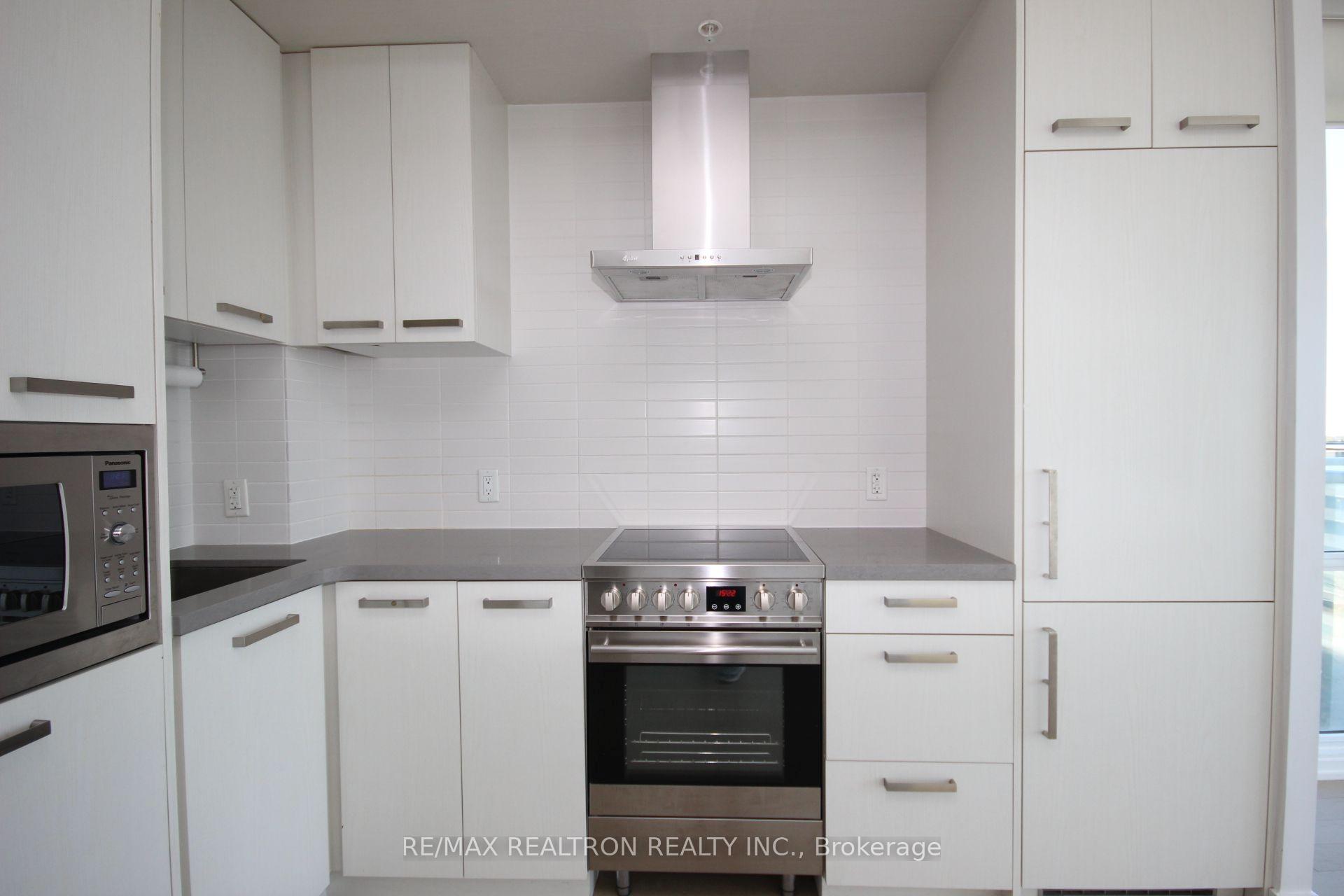 Photo 10 of Unit N1008, 455 Front Street E, Toronto, Waterfront Communities — HOMEH
