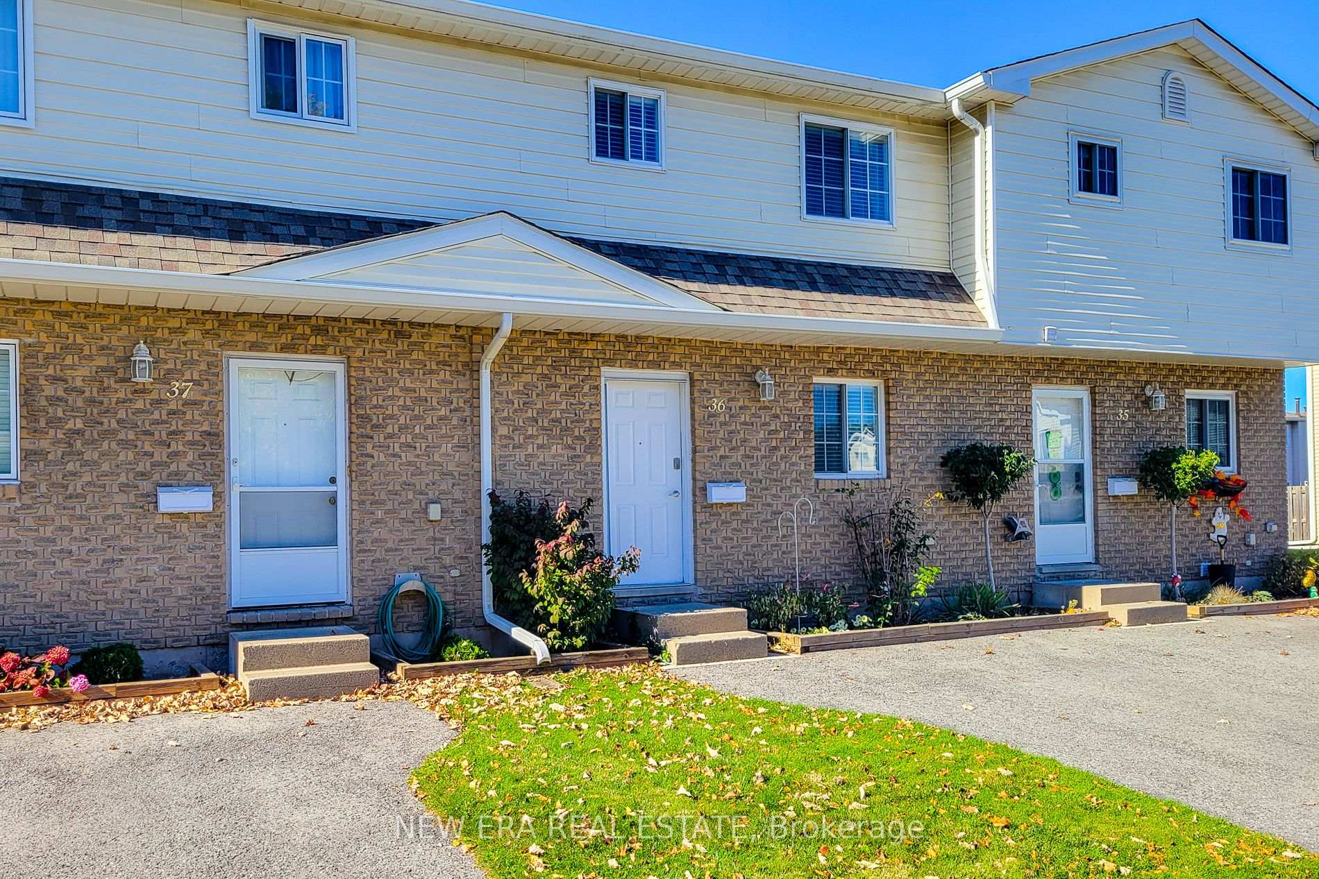 Photo 2 of Unit 36, 8136 Coventry Road, Niagara Falls, West Wood — HOMEH