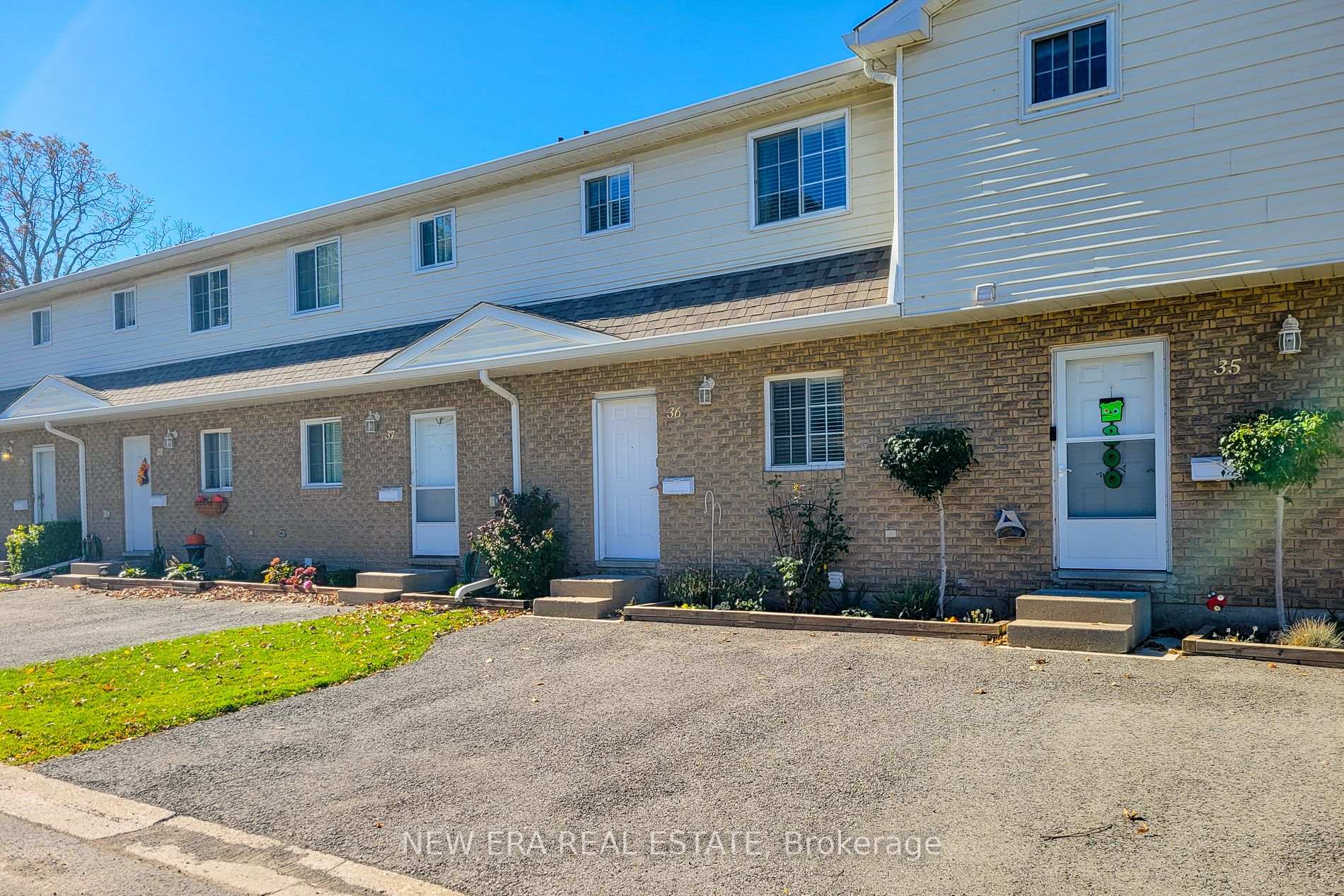 Photo 3 of Unit 36, 8136 Coventry Road, Niagara Falls, West Wood — HOMEH