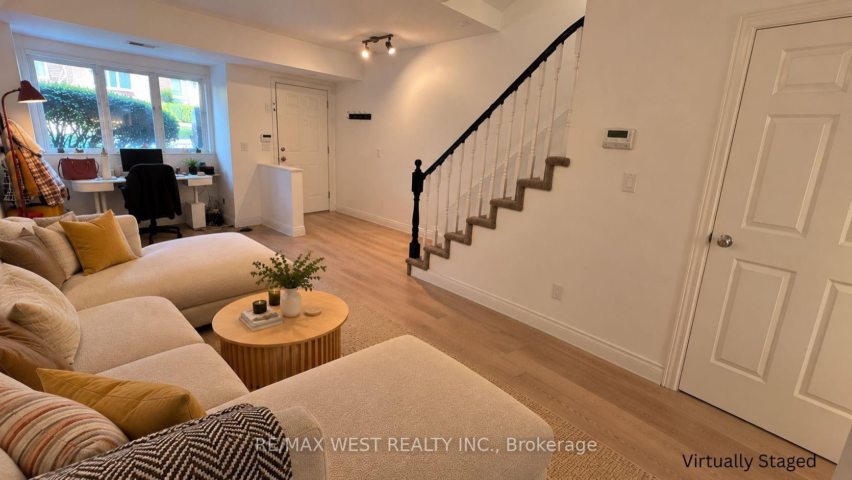 Photo 4 of Unit 99, 208 Niagara Street, Toronto, Niagara — HOMEH