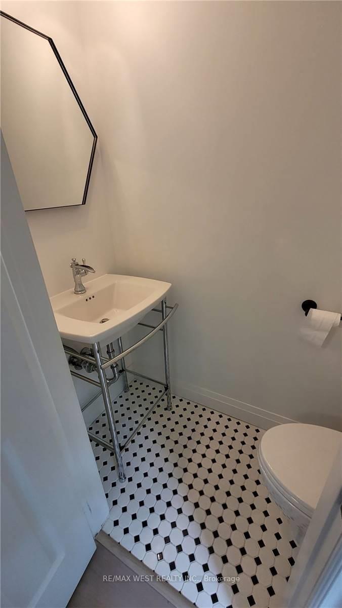 Photo 9 of Unit 99, 208 Niagara Street, Toronto, Niagara — HOMEH