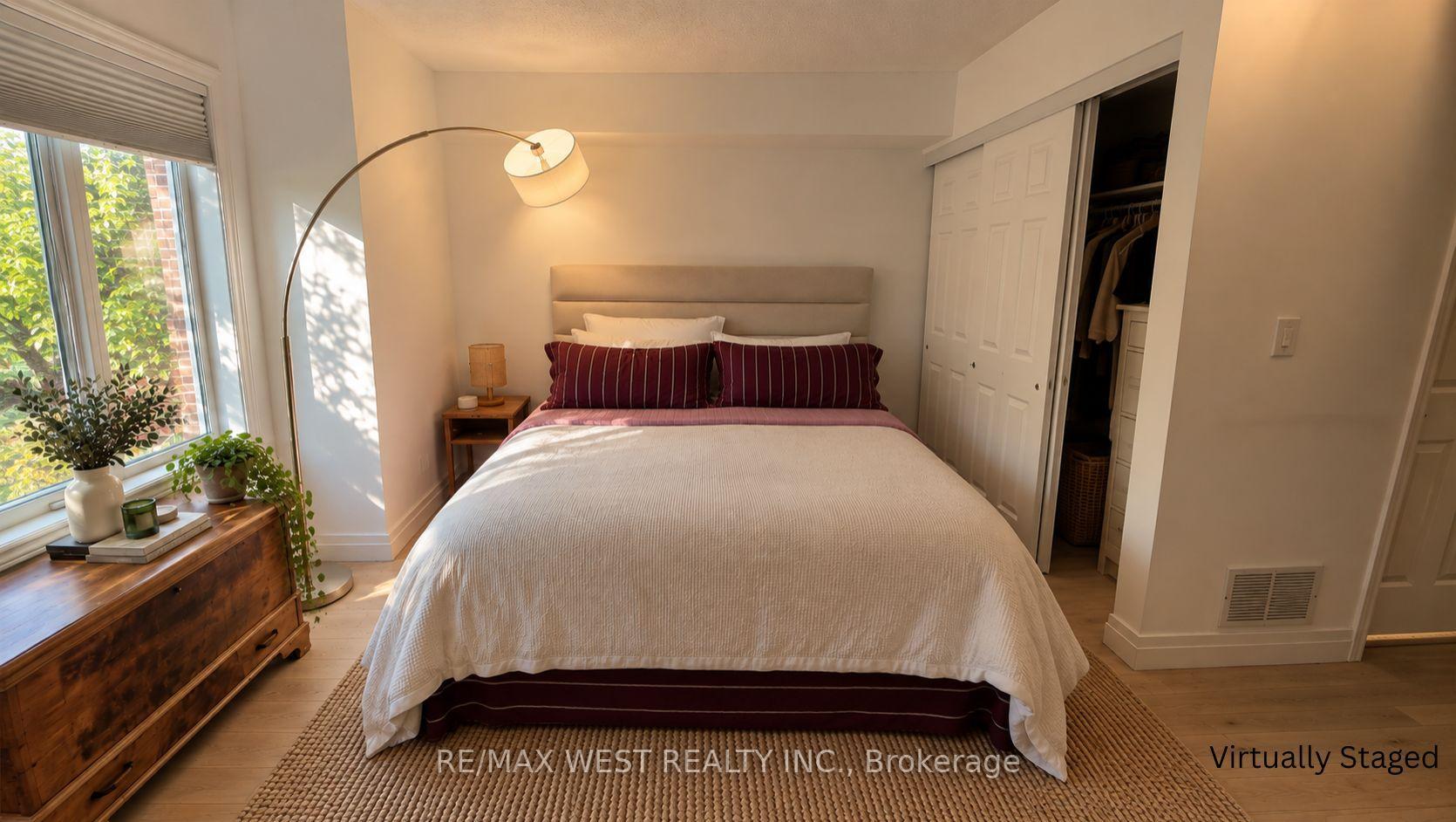 Photo 10 of Unit 99, 208 Niagara Street, Toronto, Niagara — HOMEH
