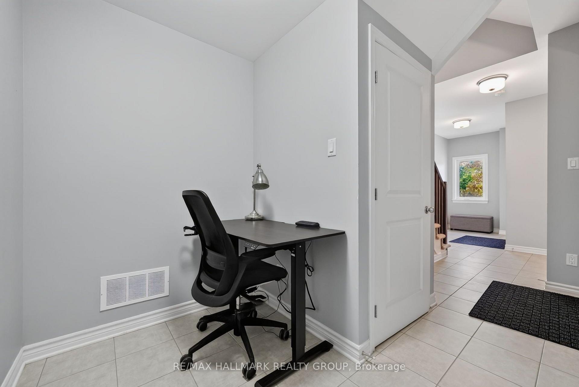 Photo 6 of 794 Cap Diamant Way, Ottawa, Camelot — HOMEH