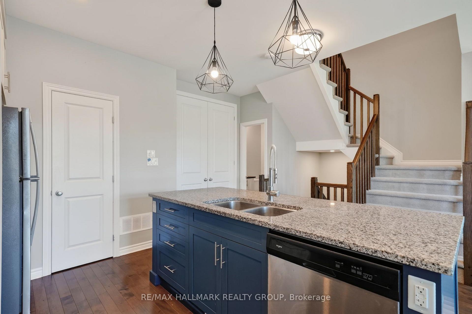 Photo 10 of 794 Cap Diamant Way, Ottawa, Camelot — HOMEH
