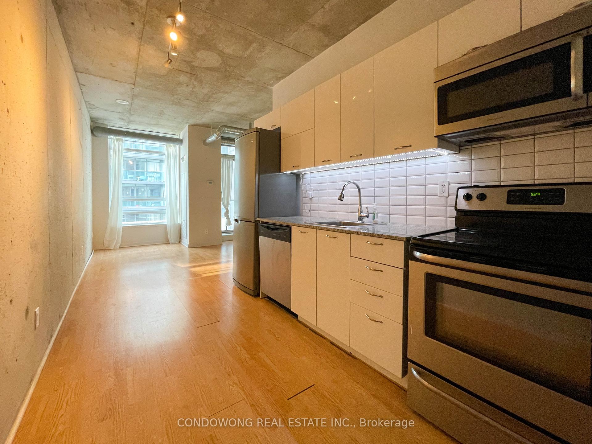 Front of Unit 906, 150 Sudbury Street