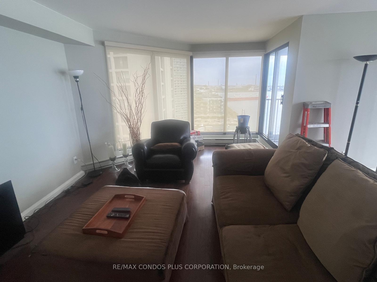 Photo 6 of Unit 2302, 65 Harbour Square, Toronto, Waterfront Communities — HOMEH