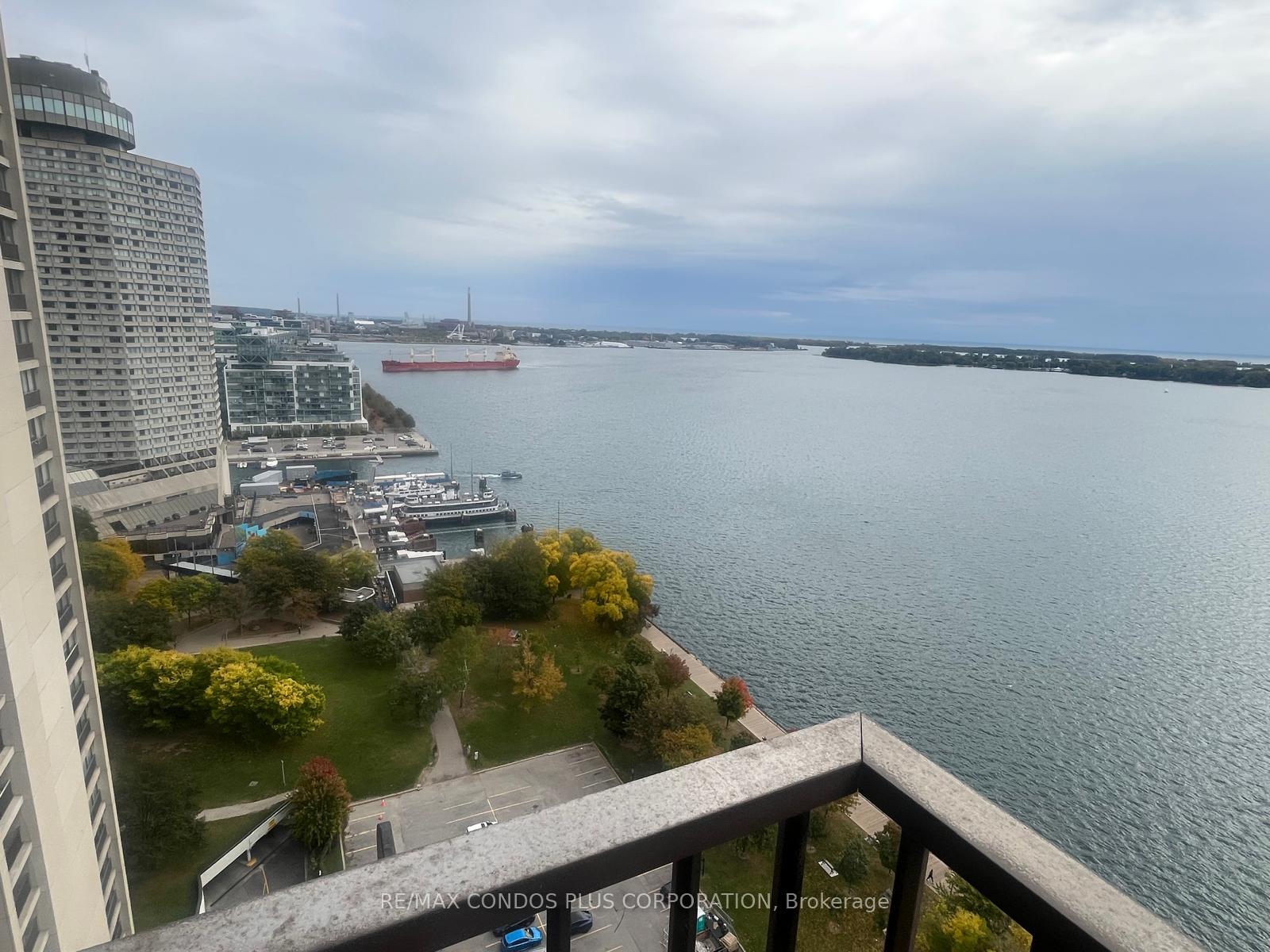 Photo 13 of Unit 2302, 65 Harbour Square, Toronto, Waterfront Communities — HOMEH