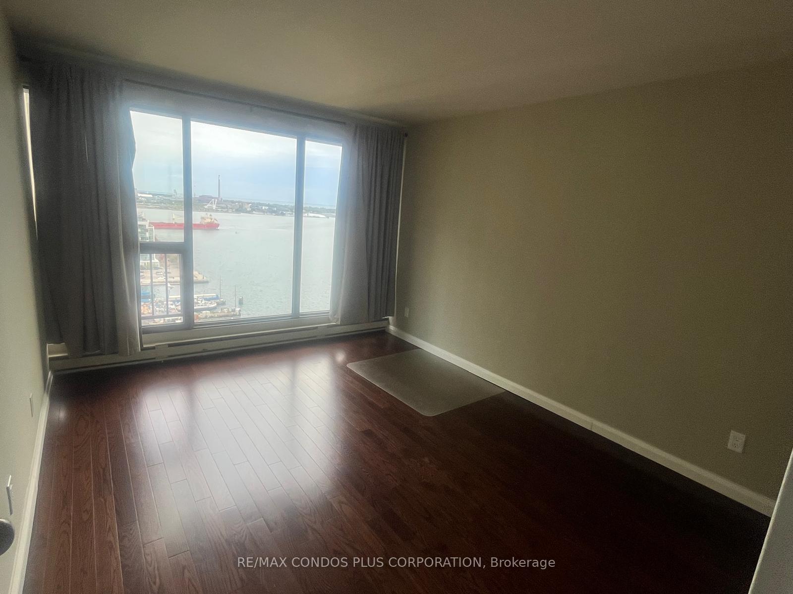 Photo 14 of Unit 2302, 65 Harbour Square, Toronto, Waterfront Communities — HOMEH