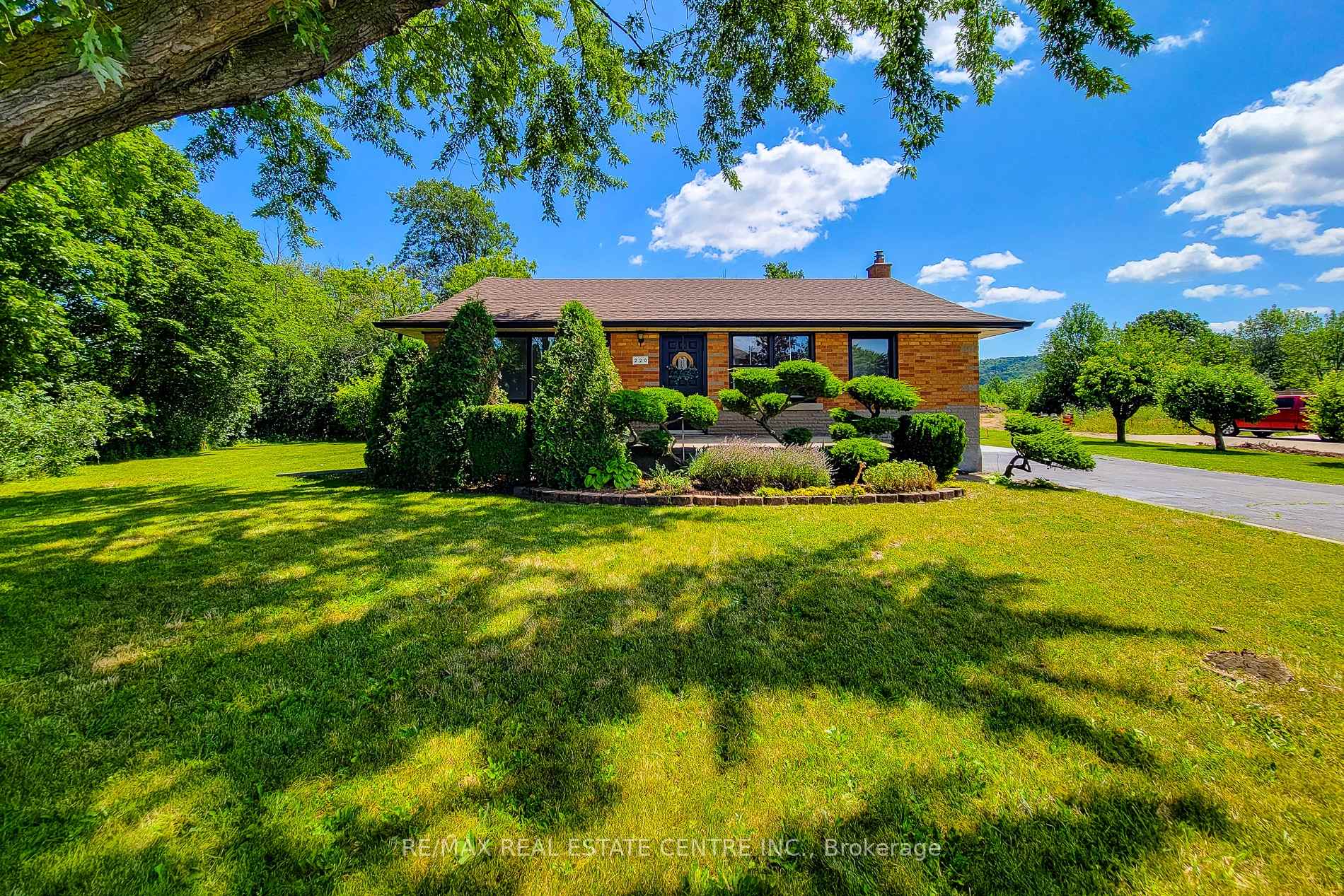 Photo 1 of 220 Winona Road, Hamilton, Winona — HOMEH