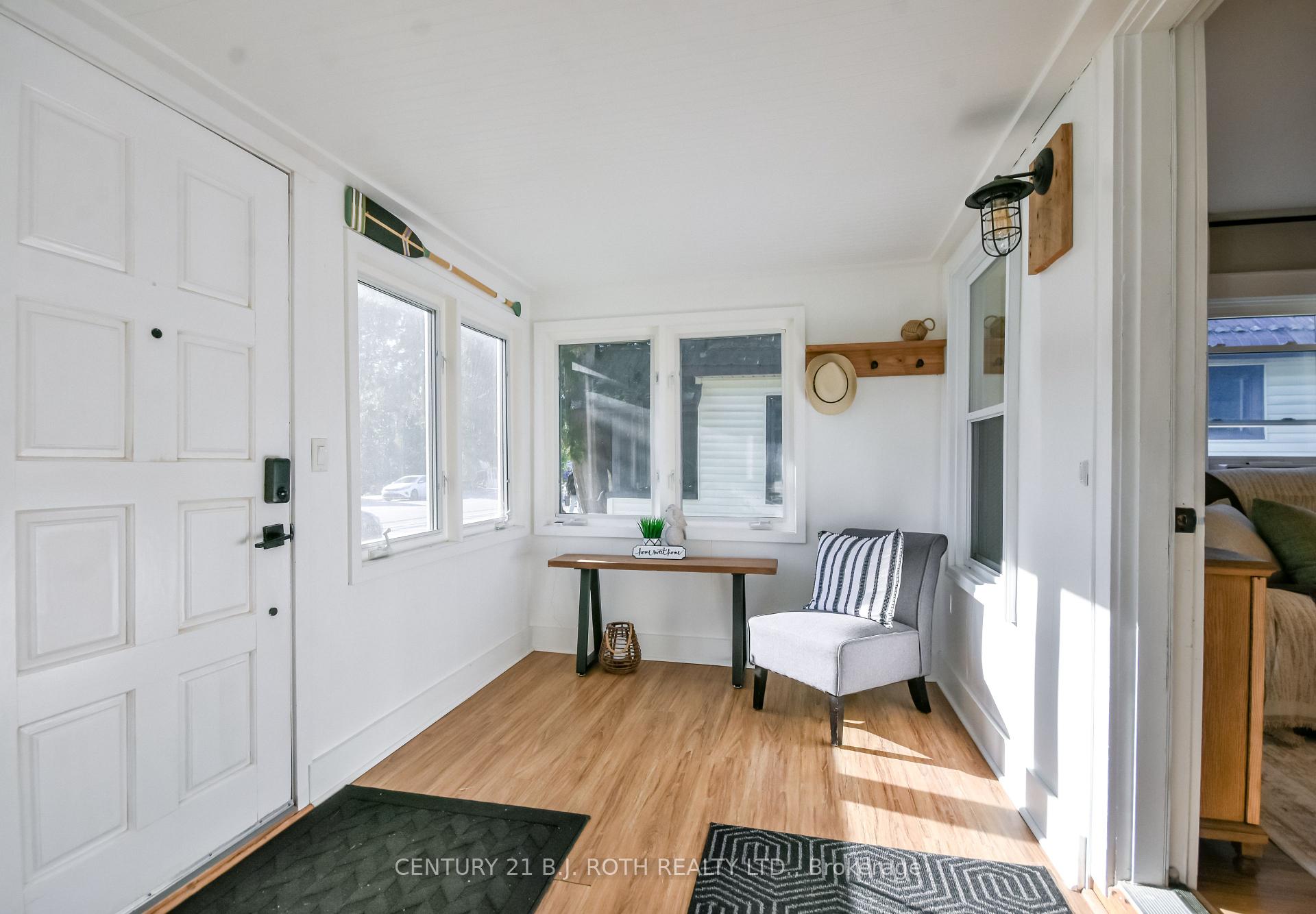 Photo 2 of 3358 Muskoka Street, Severn, Washago — HOMEH
