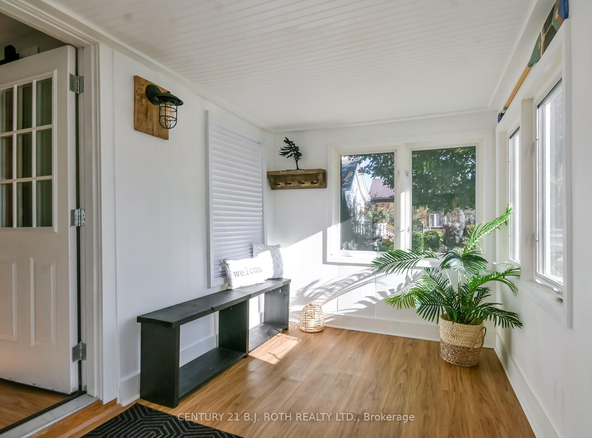 Photo 3 of 3358 Muskoka Street, Severn, Washago — HOMEH